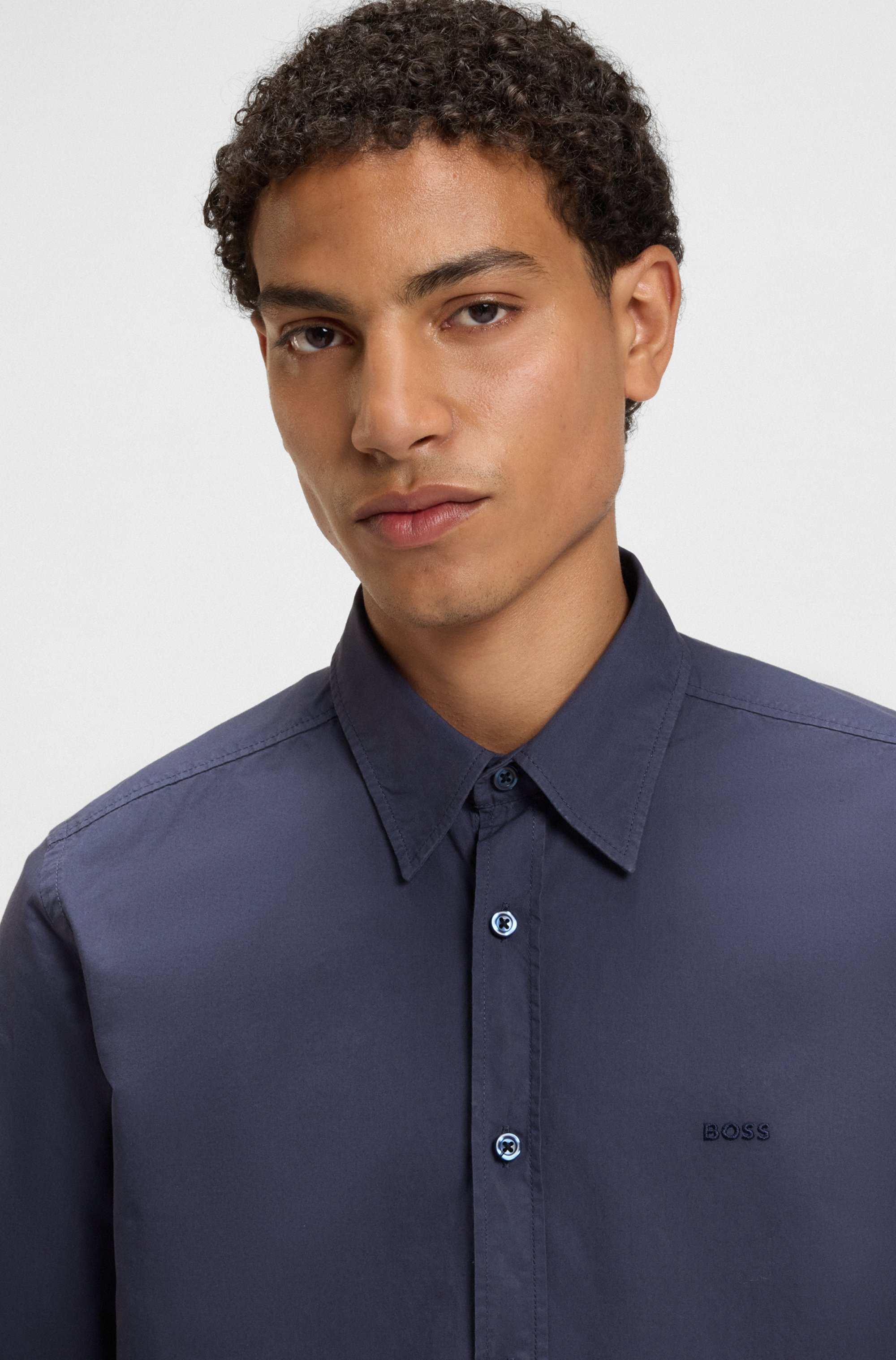 Regular-fit shirt in cotton poplin