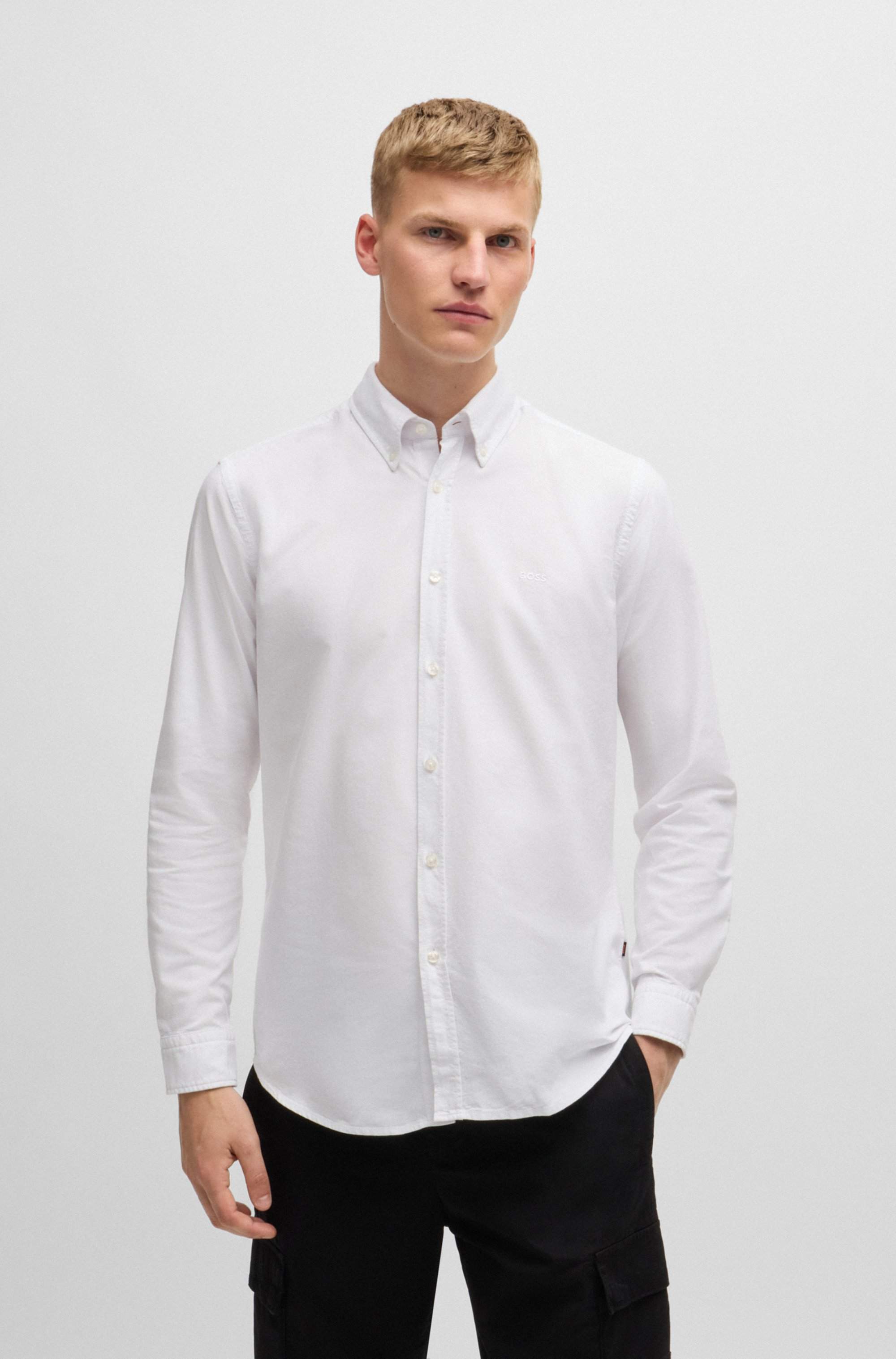 Regular-fit shirt in cotton with button-down collar