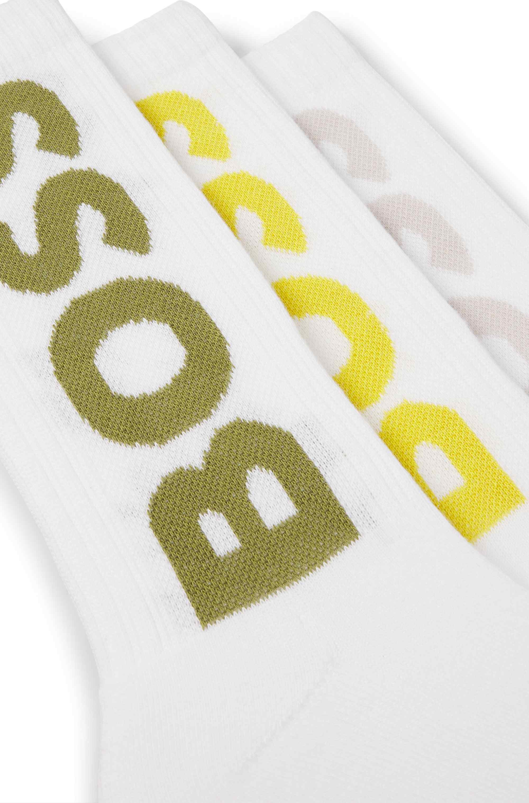 Three-pack of short socks with large logos