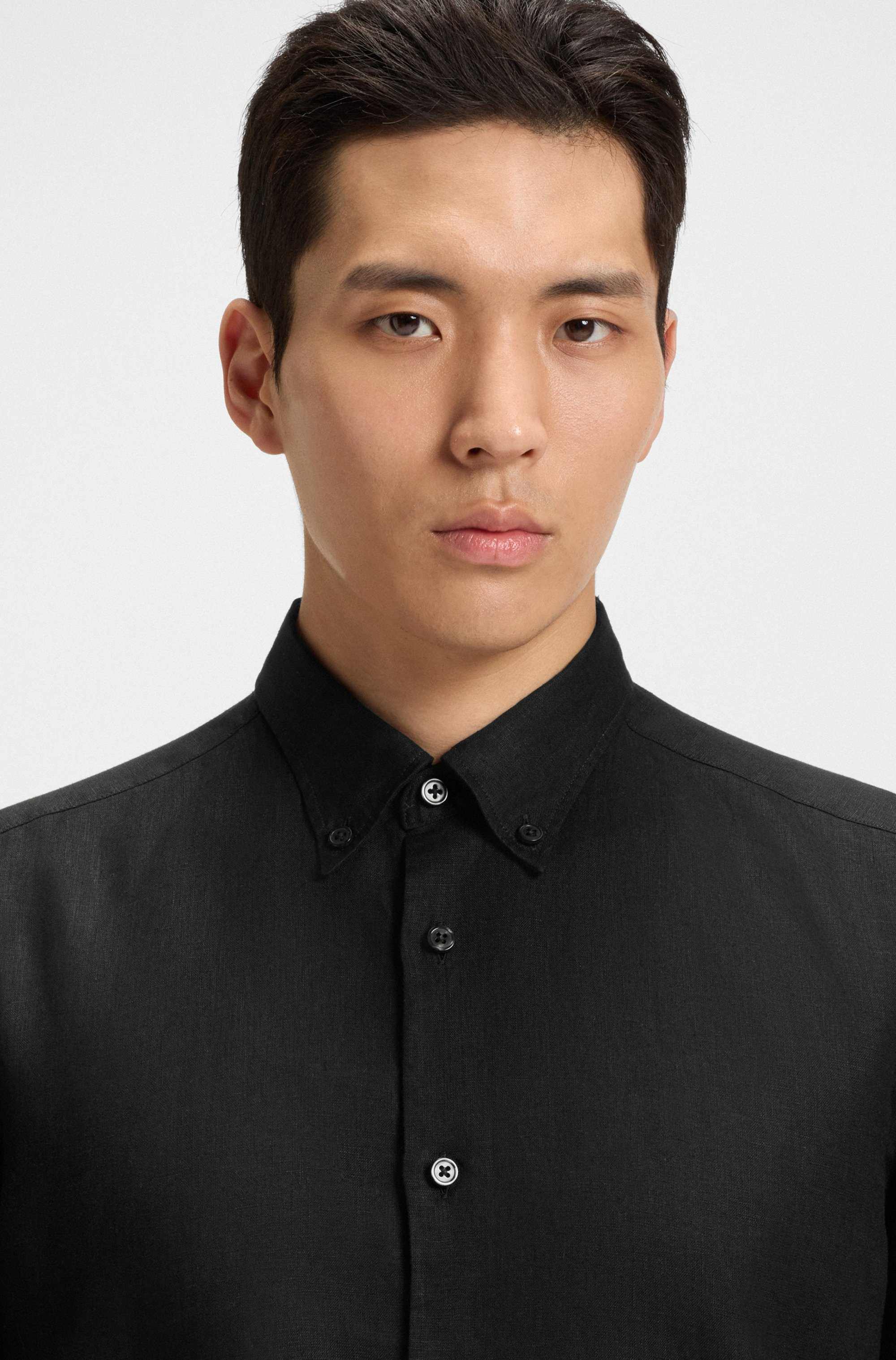 Regular-fit button-down shirt in linen