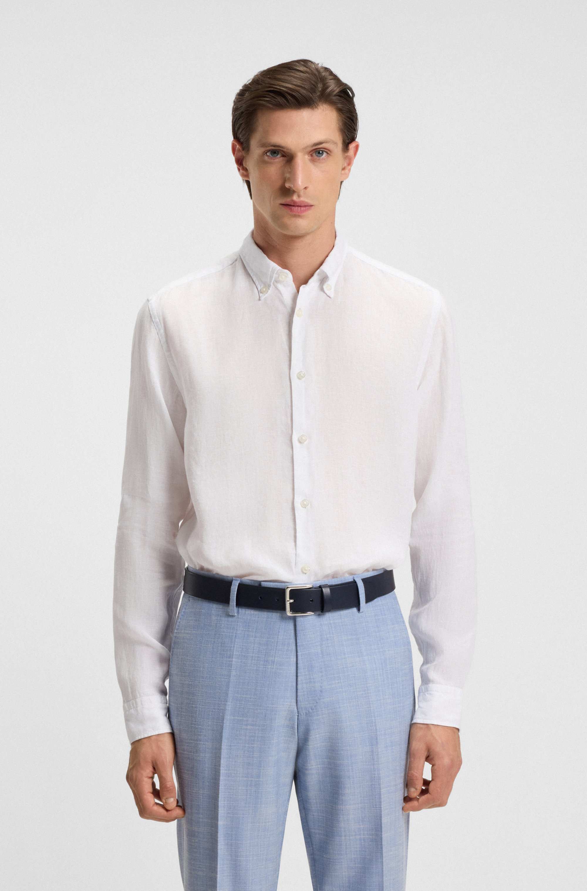 Regular-fit button-down shirt in linen