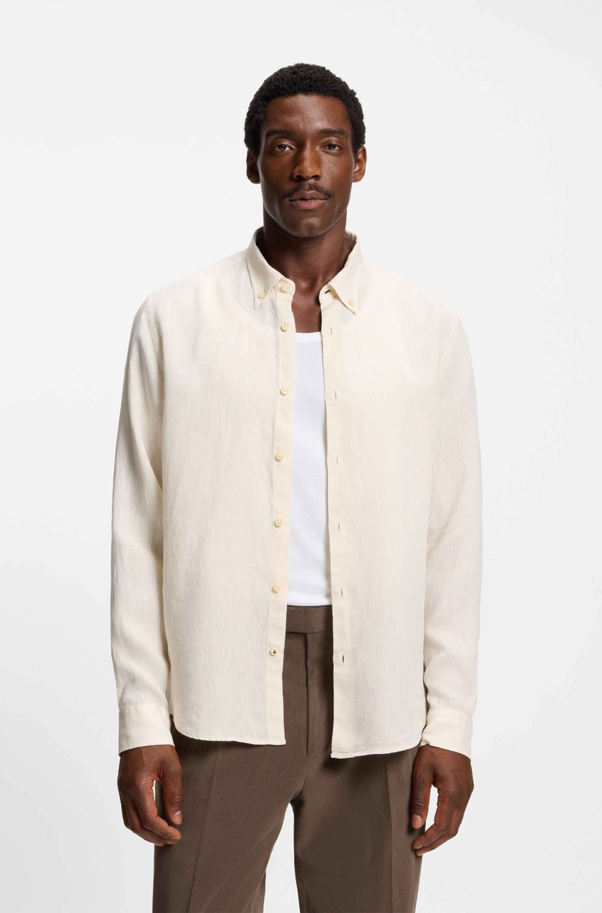 Regular-fit button-down shirt in linen