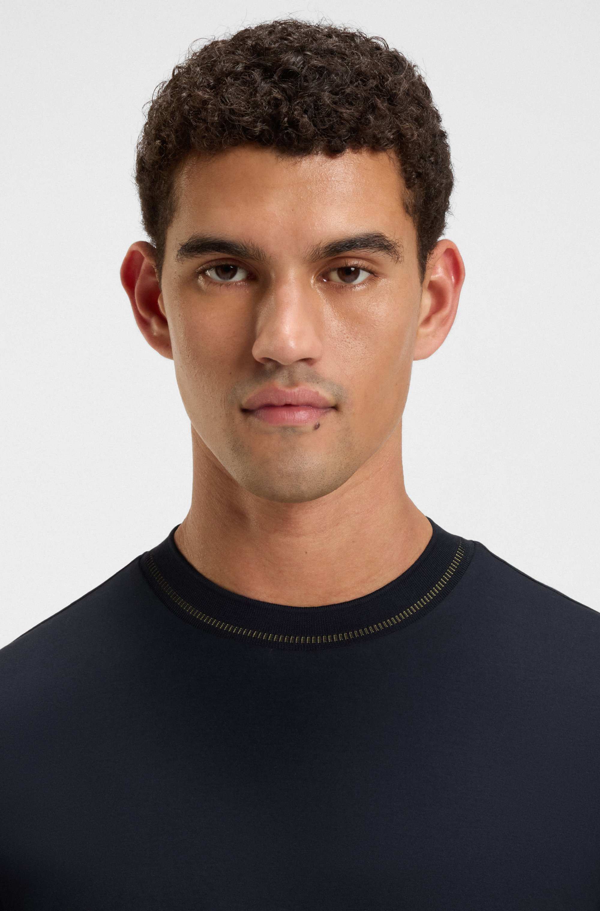 Slim-fit T-shirt in mercerised cotton with collar detail