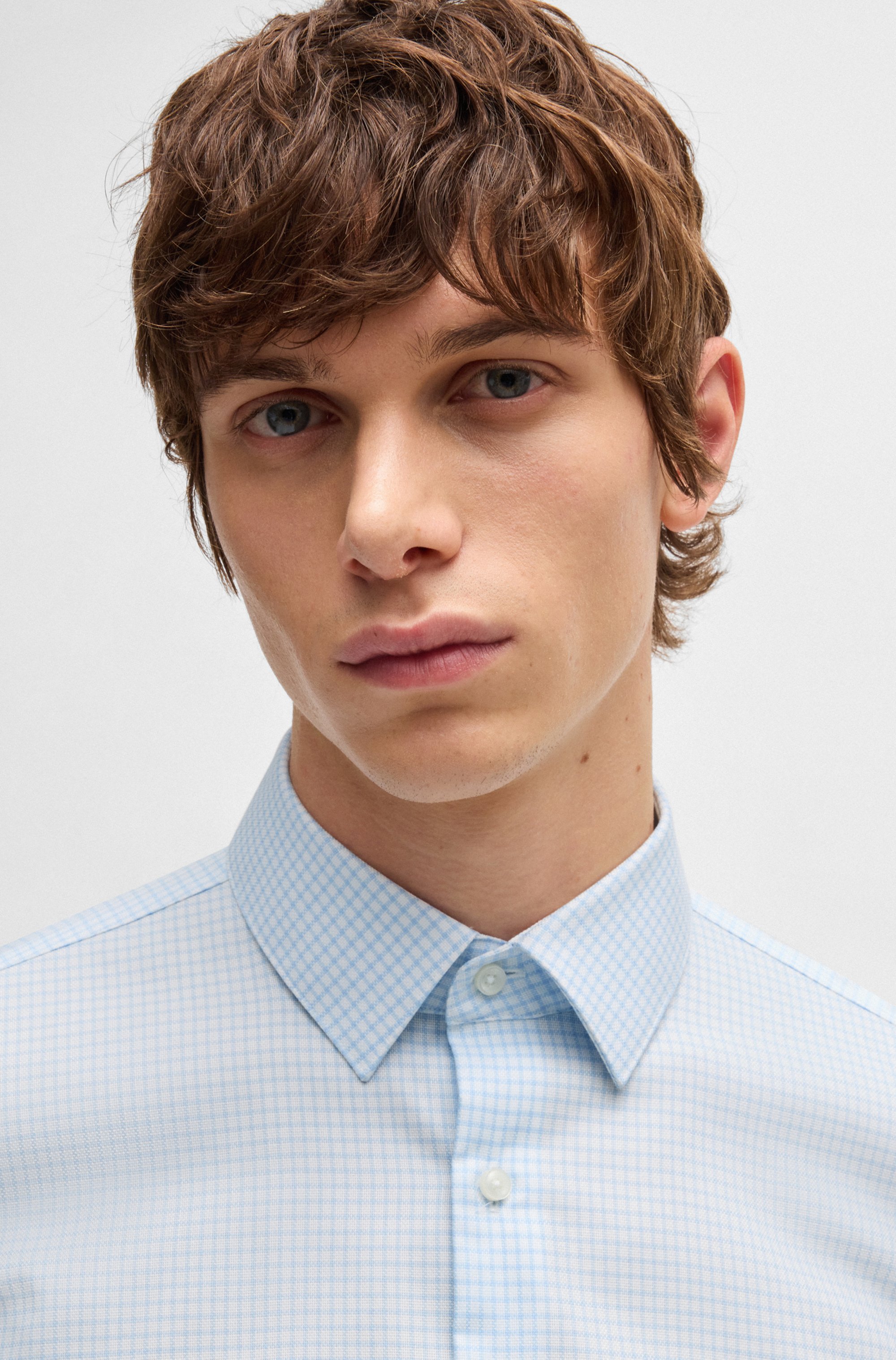 Slim-fit shirt in anti-bacterial patterned Oxford cotton