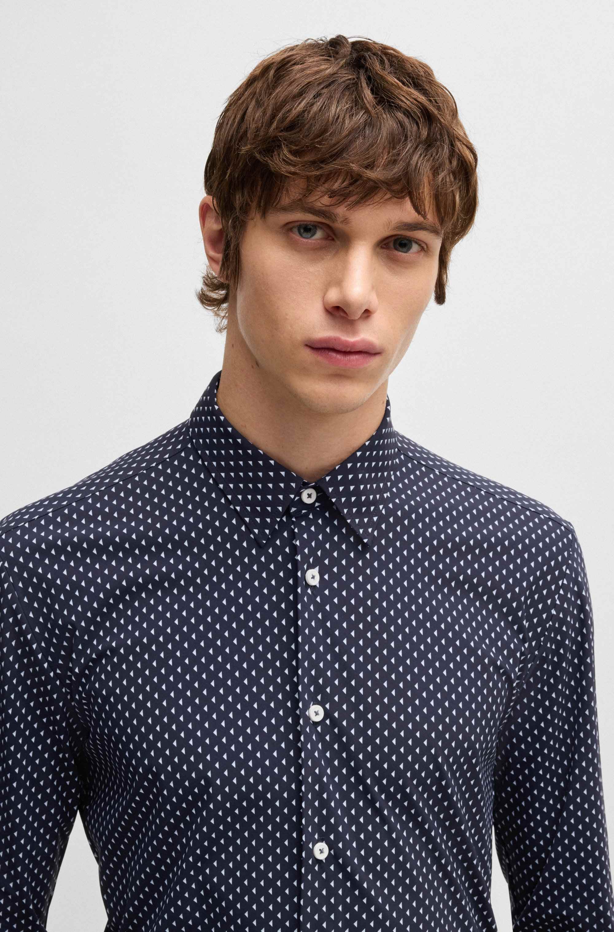 Slim-fit shirt in geometric-print performance-stretch fabric