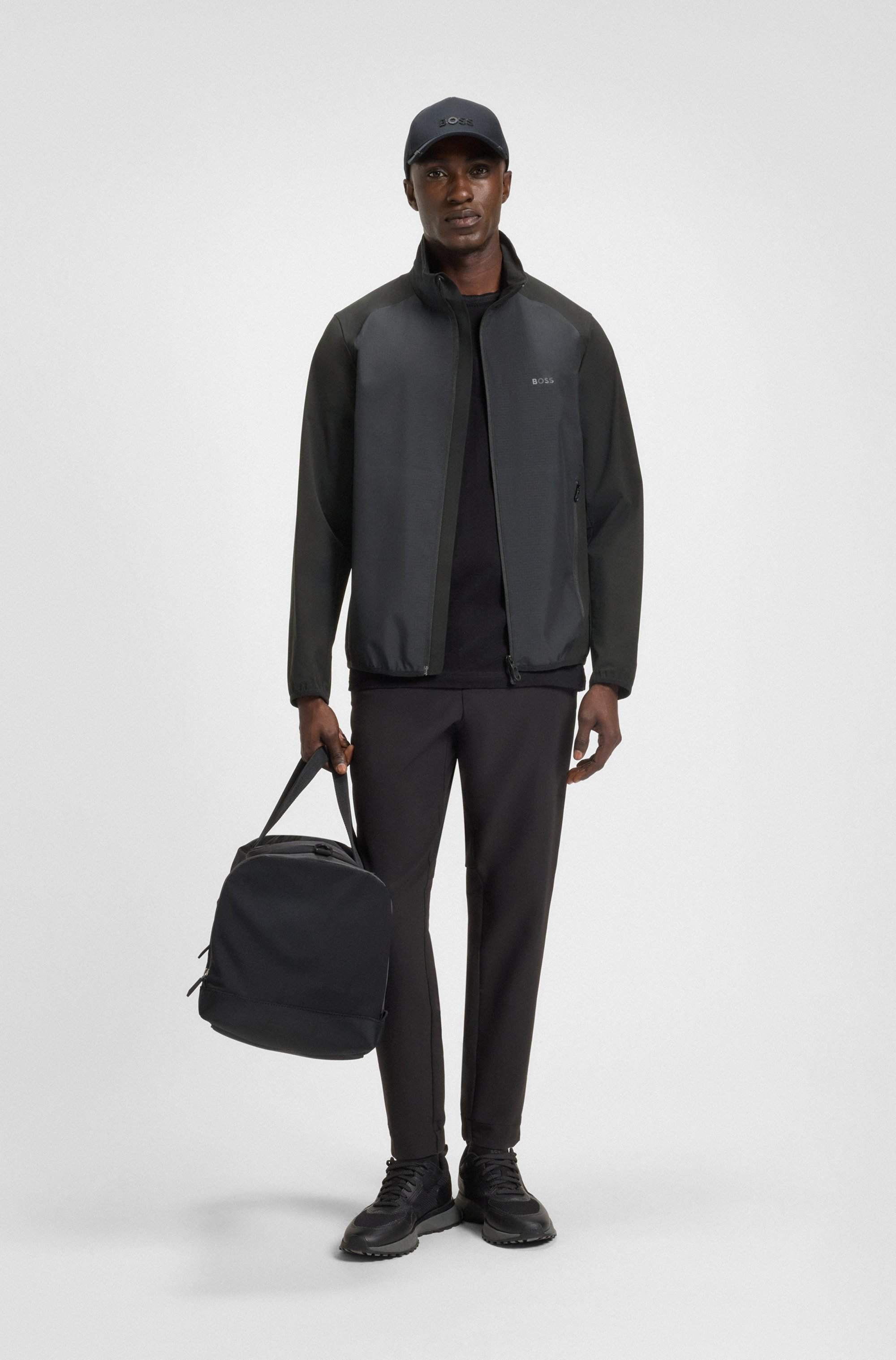 Water-repellent jacket in super-stretch poplin