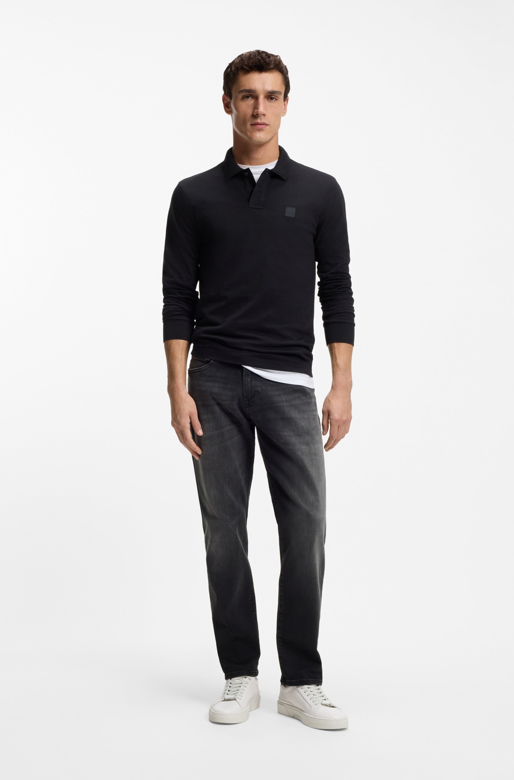 Maine regular-fit jeans in black super-stretch denim