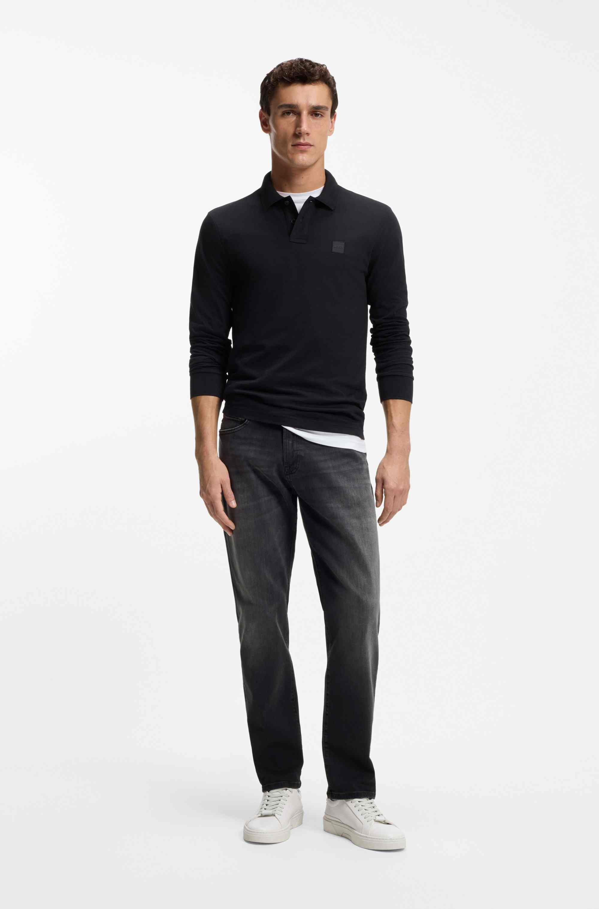 Maine regular-fit jeans in black super-stretch denim