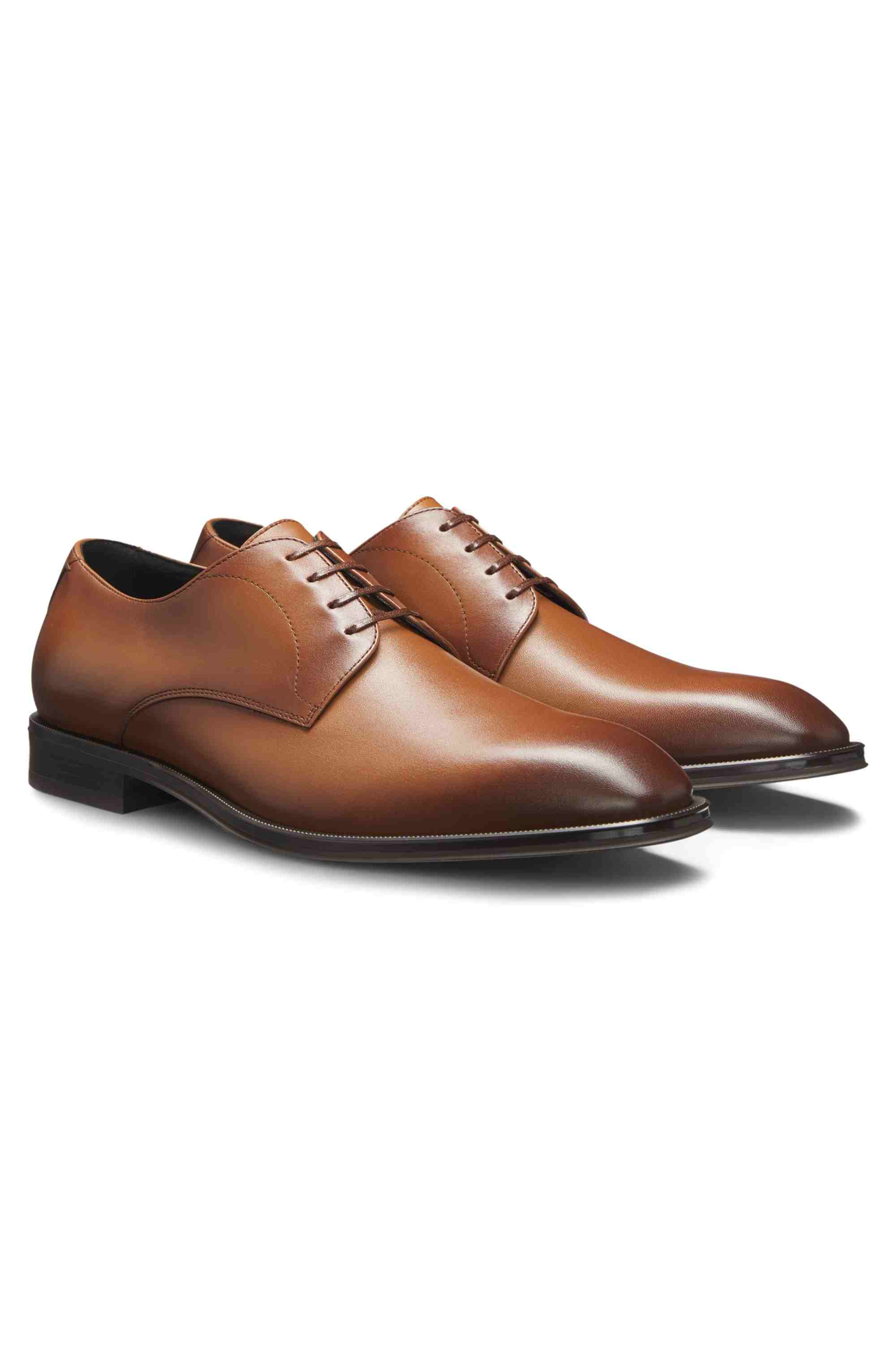 Italian-made Derby shoes in leather