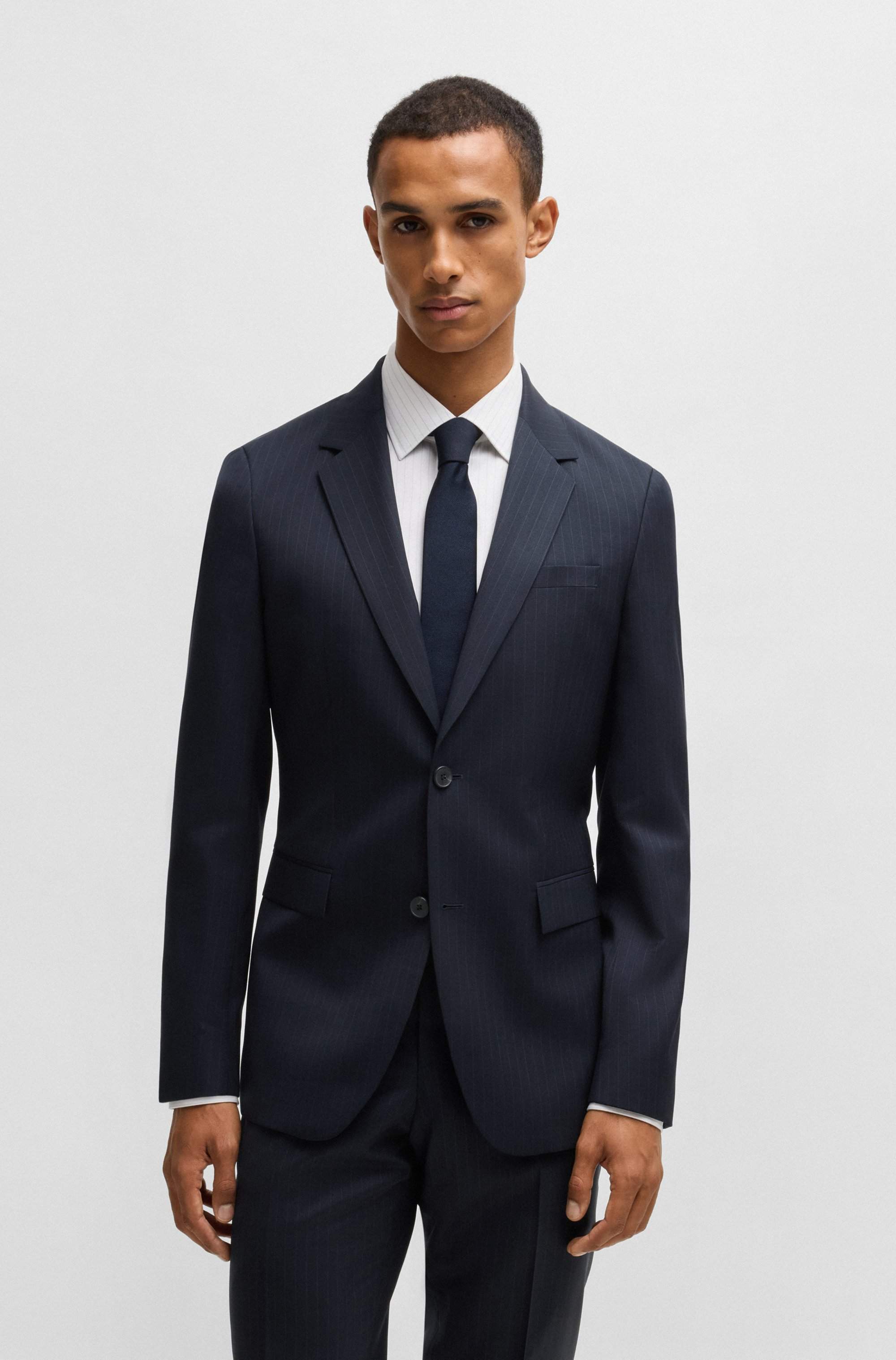 Slim-fit suit in pinstripe virgin wool