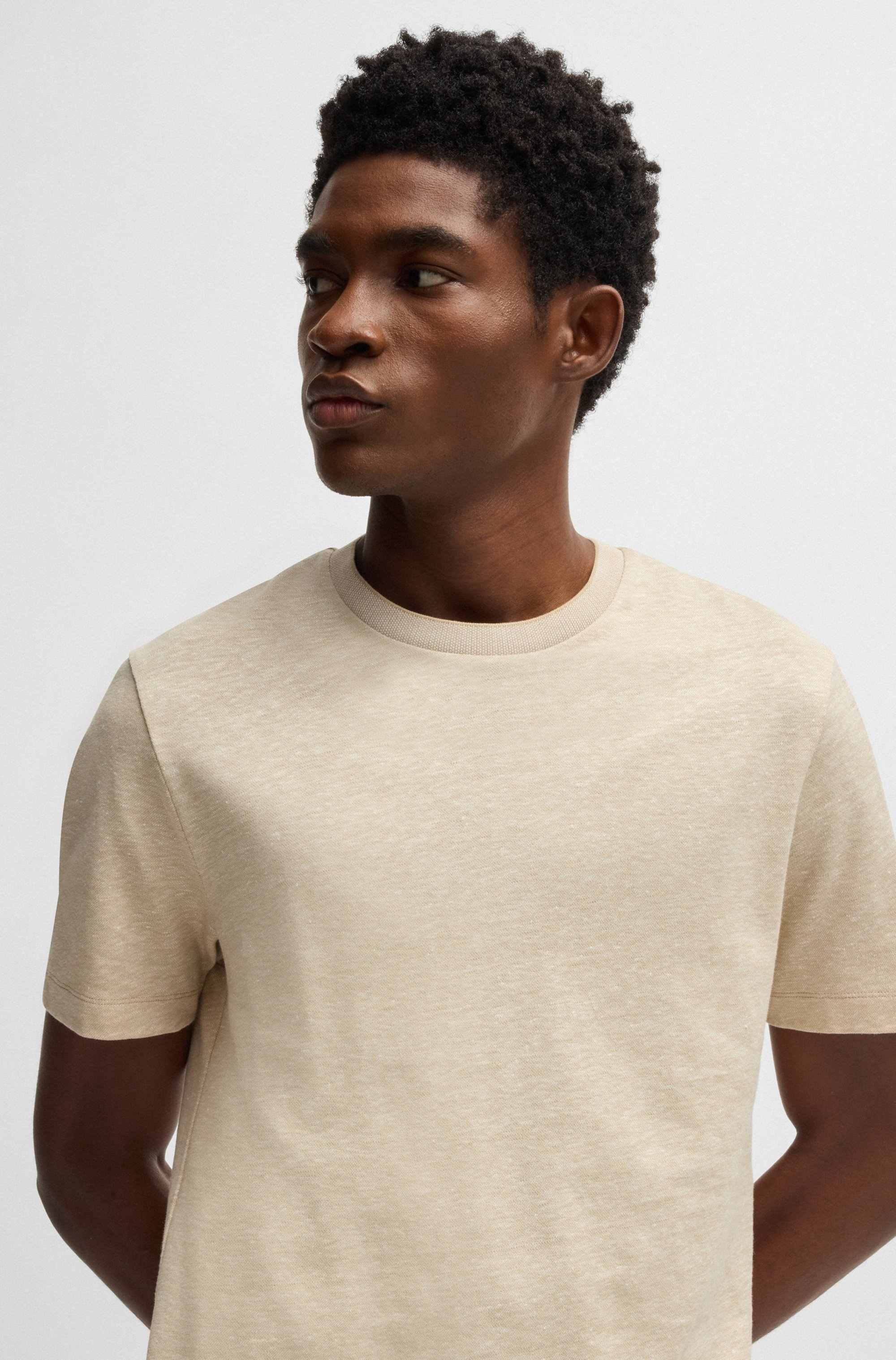 Regular-fit T-shirt in cotton and linen