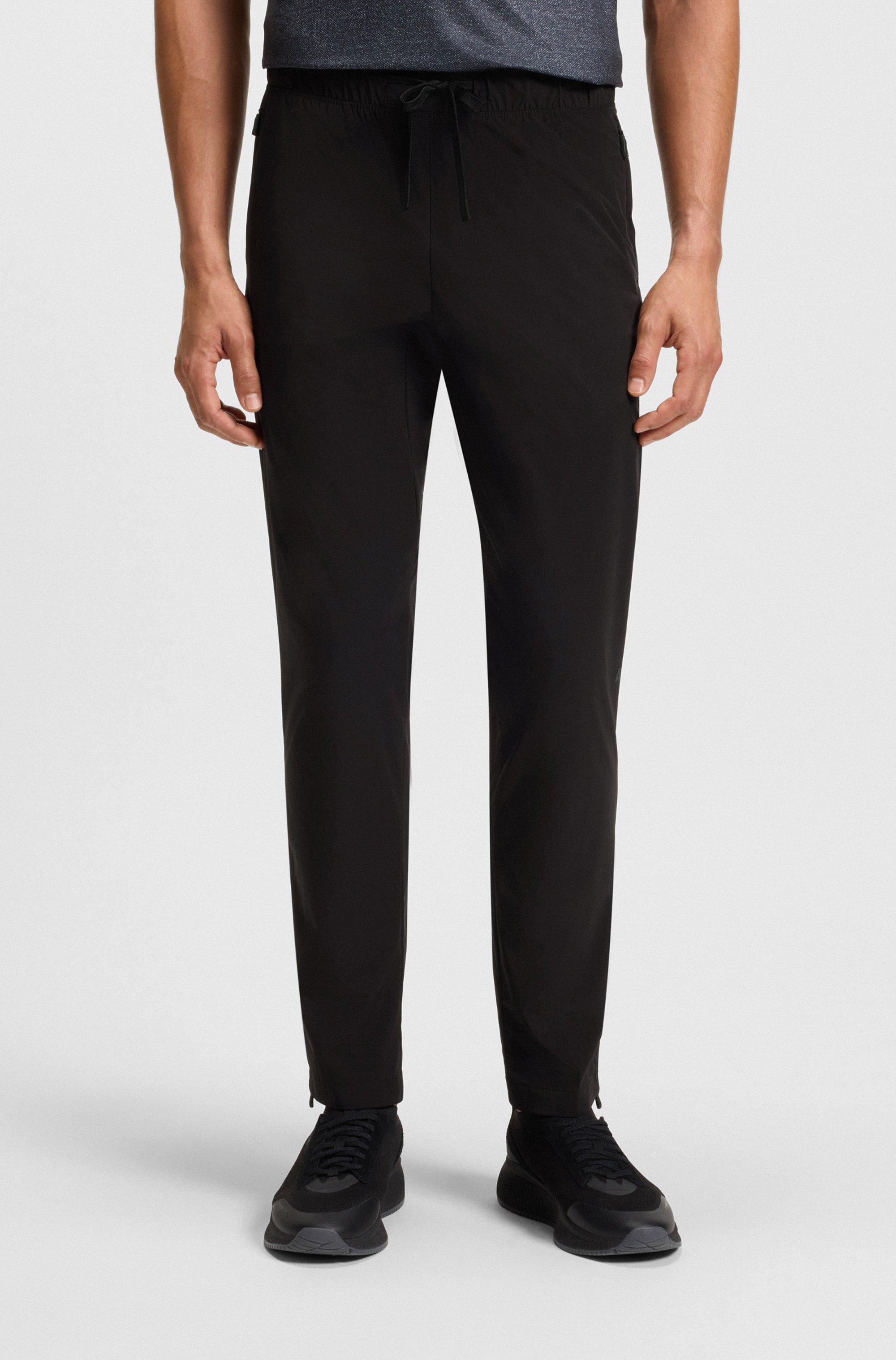 Active trousers with four-way stretch