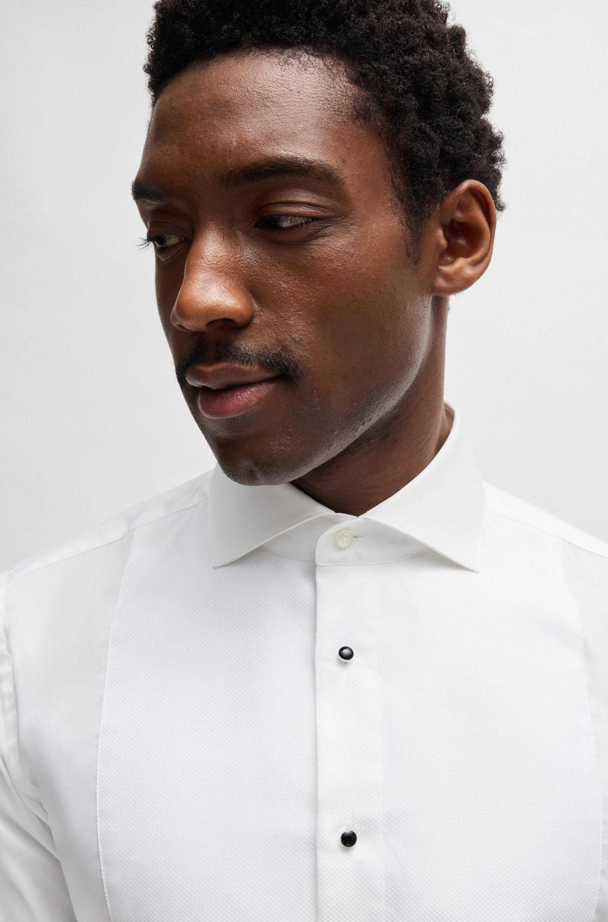 Slim-fit shirt in easy-iron cotton poplin