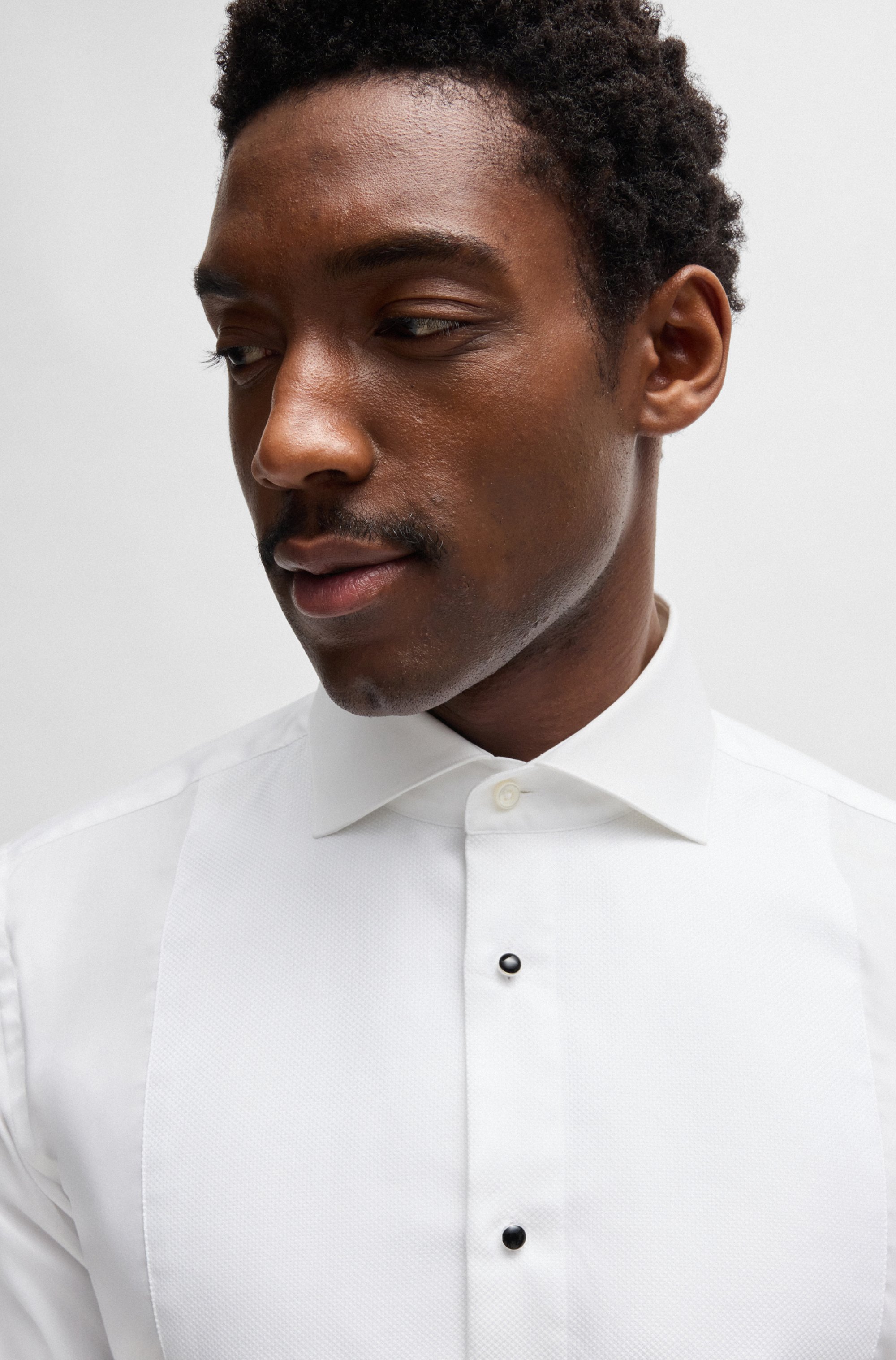 Slim-fit shirt in easy-iron cotton poplin