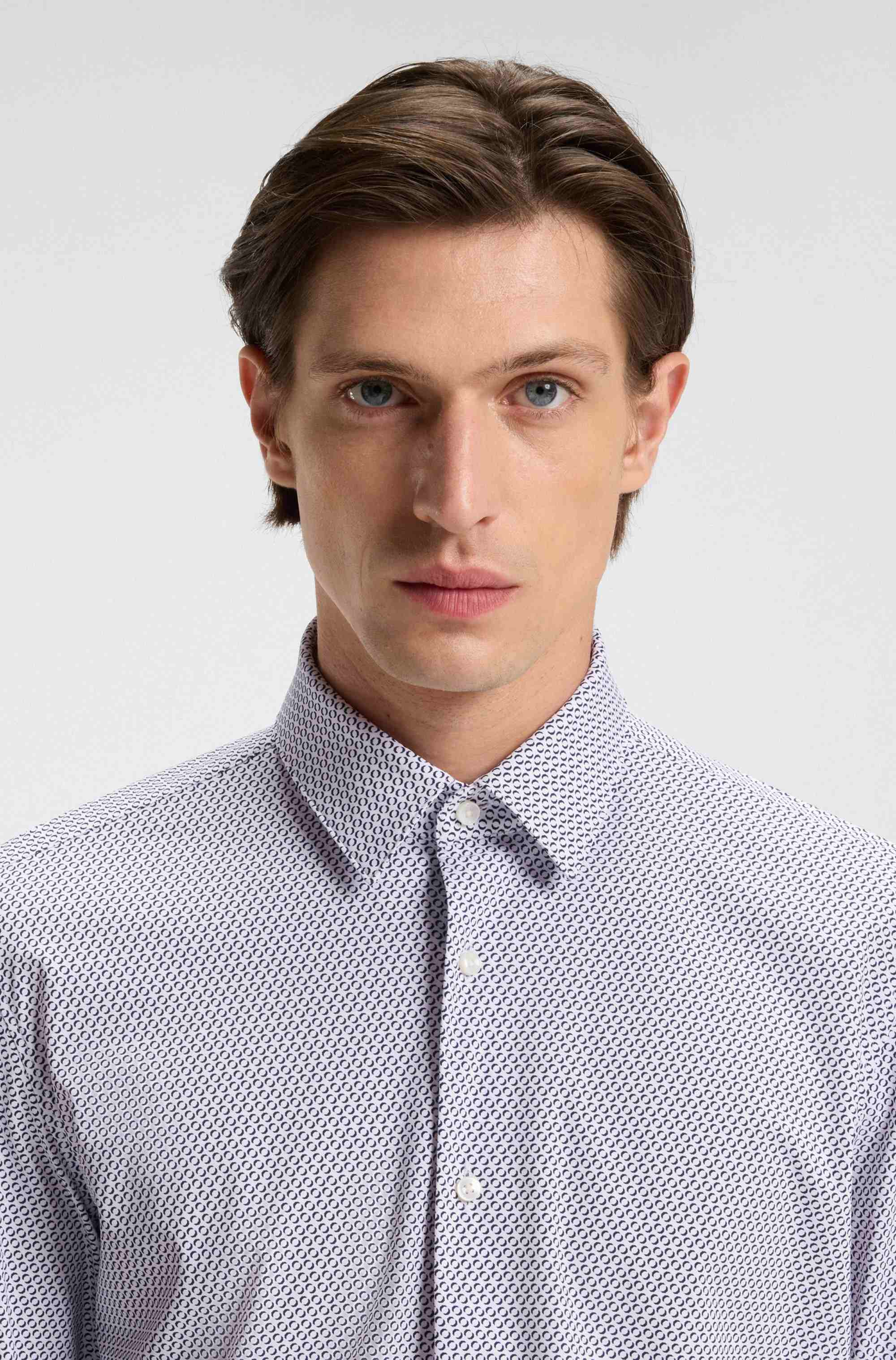 Slim-fit shirt in printed performance-stretch jersey