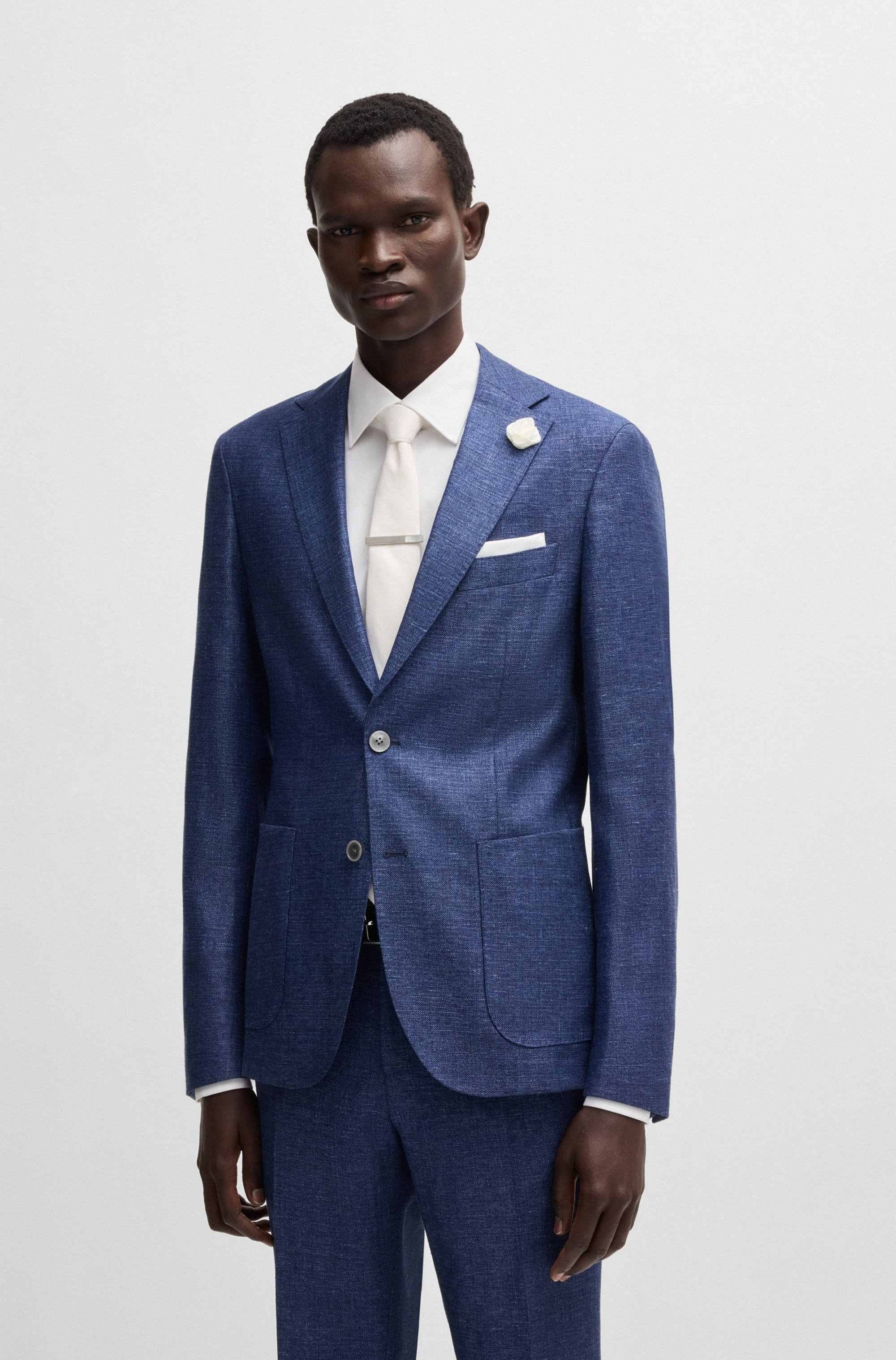 Slim-fit blazer in micro-patterned fabric