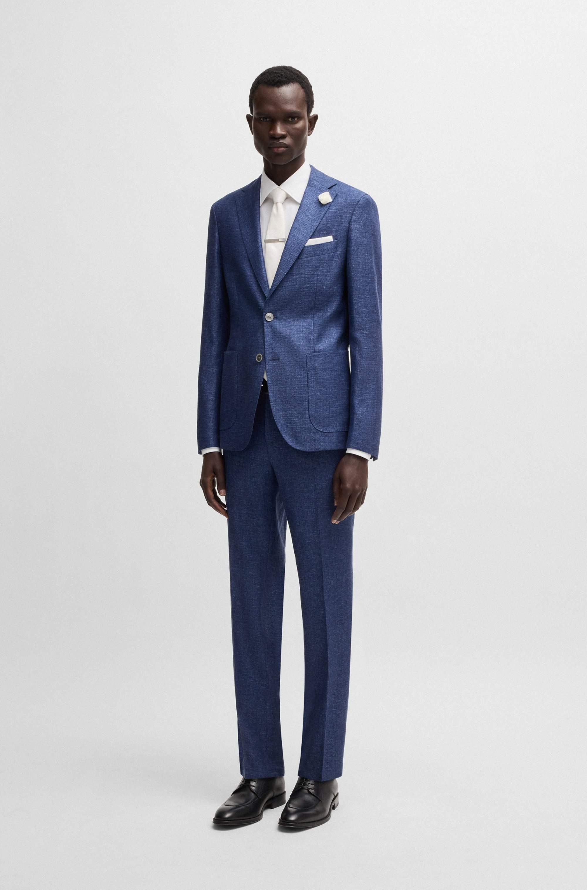 Slim-fit blazer in micro-patterned fabric