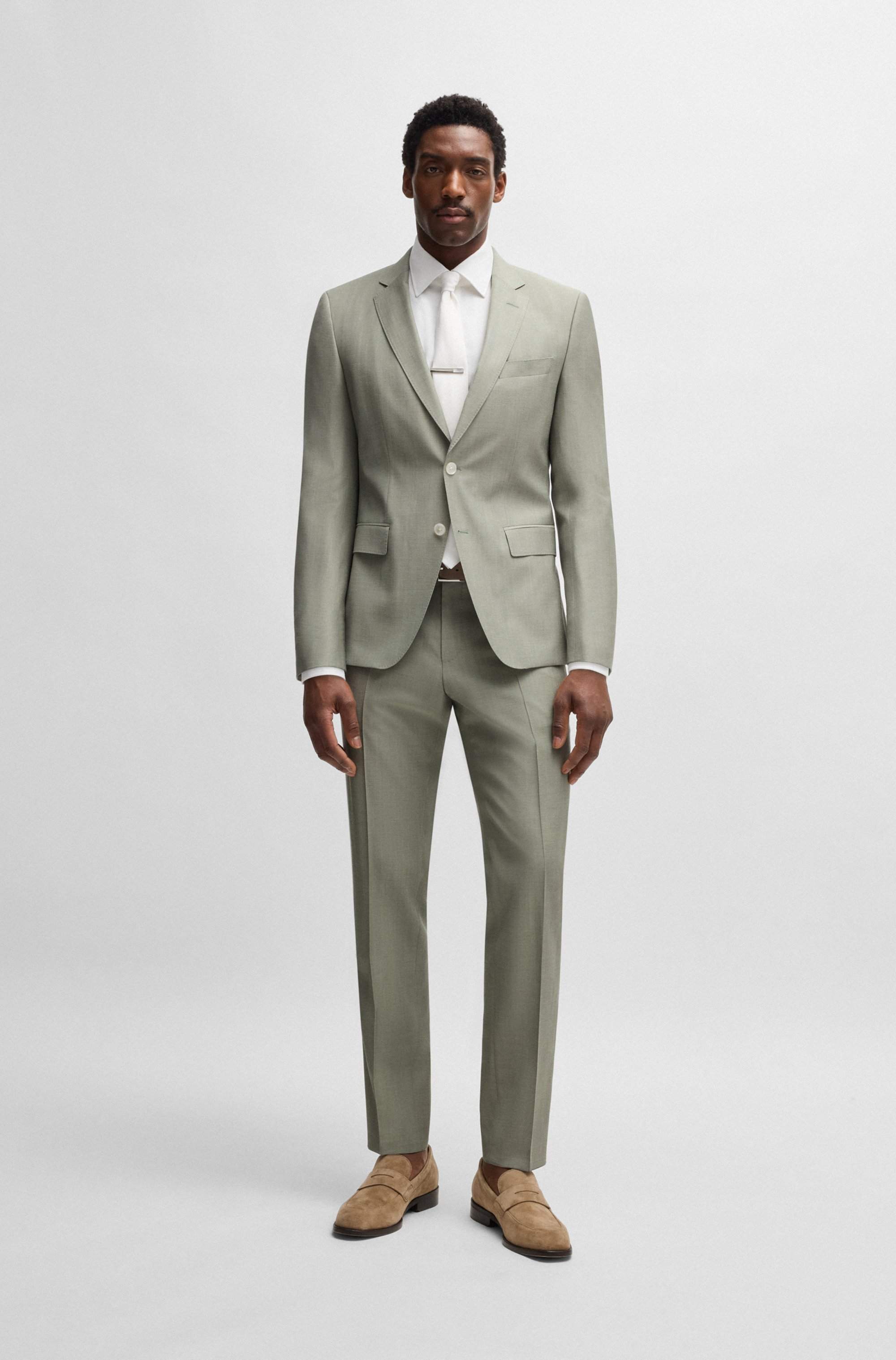 Slim-fit suit in a wool blend