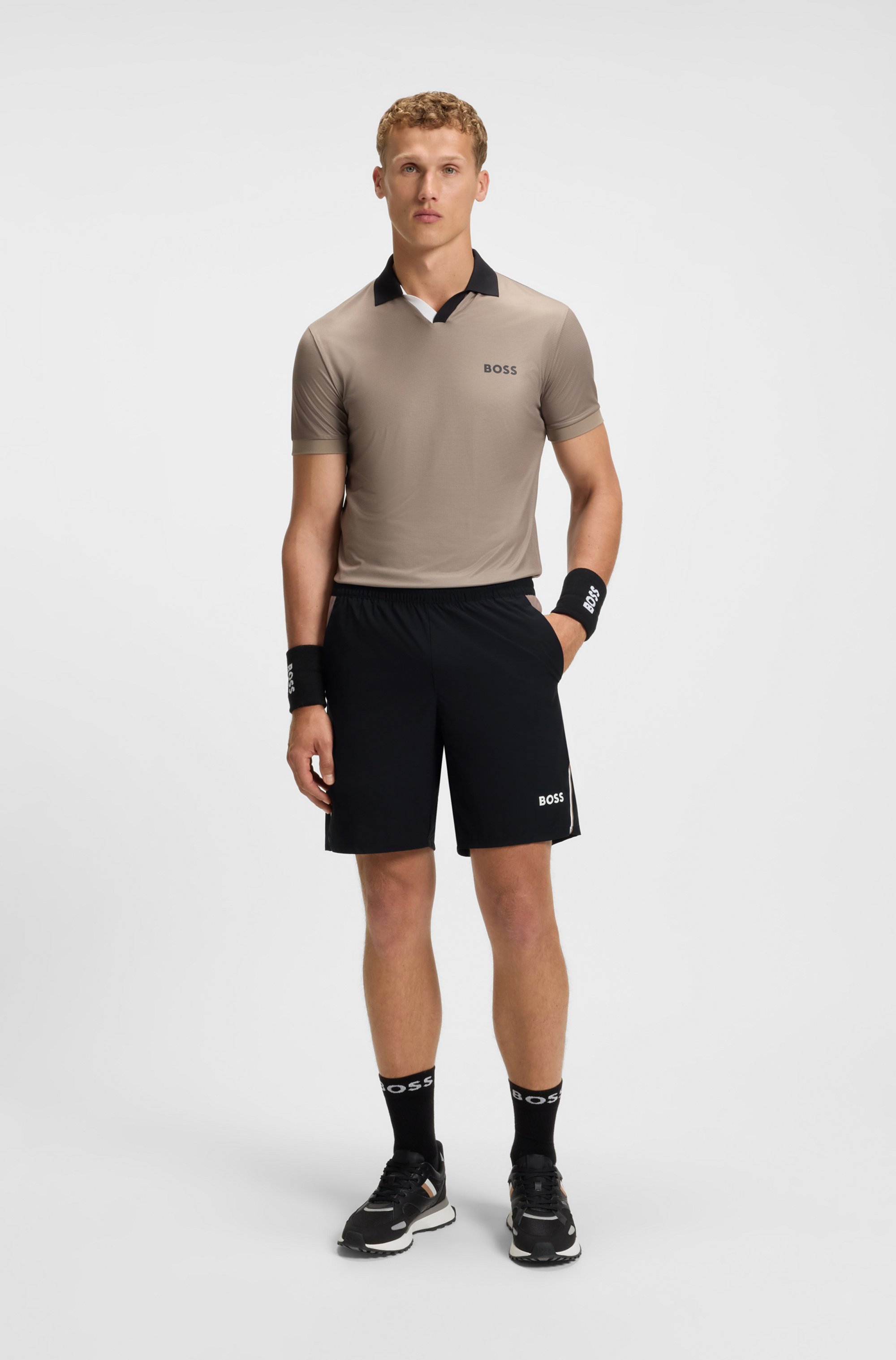 Active tennis shorts in stretch fabric with moisture management
