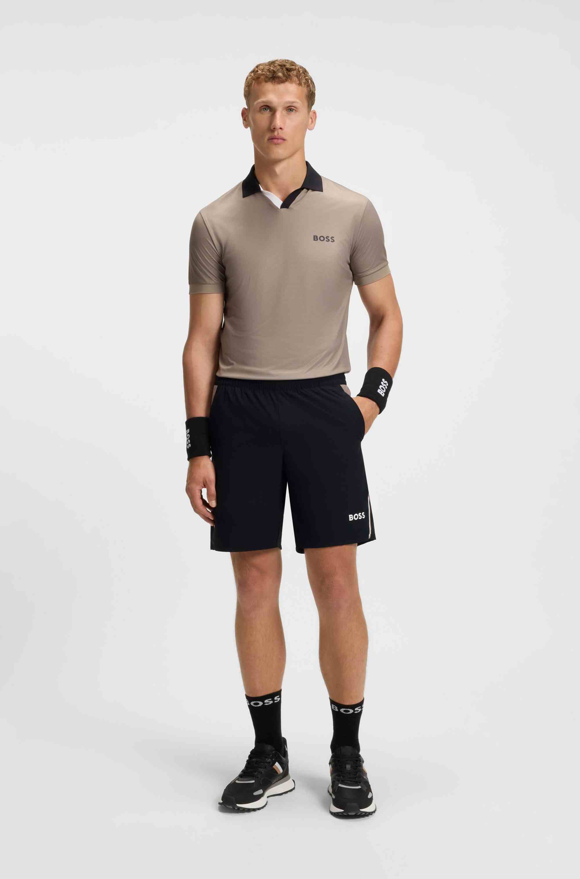 Active tennis shorts in stretch fabric with moisture management