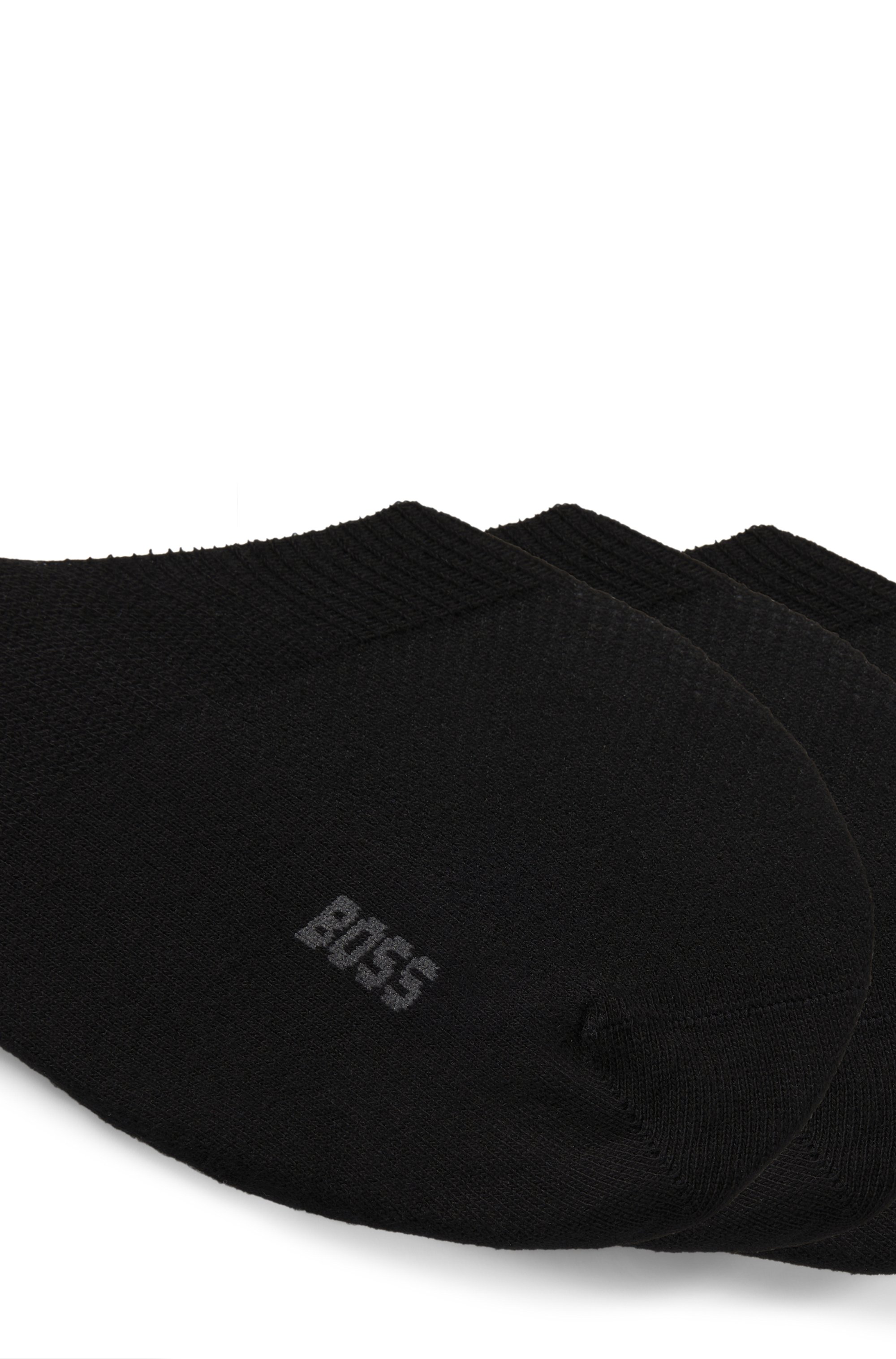 Three-pack of invisible socks in a cotton blend