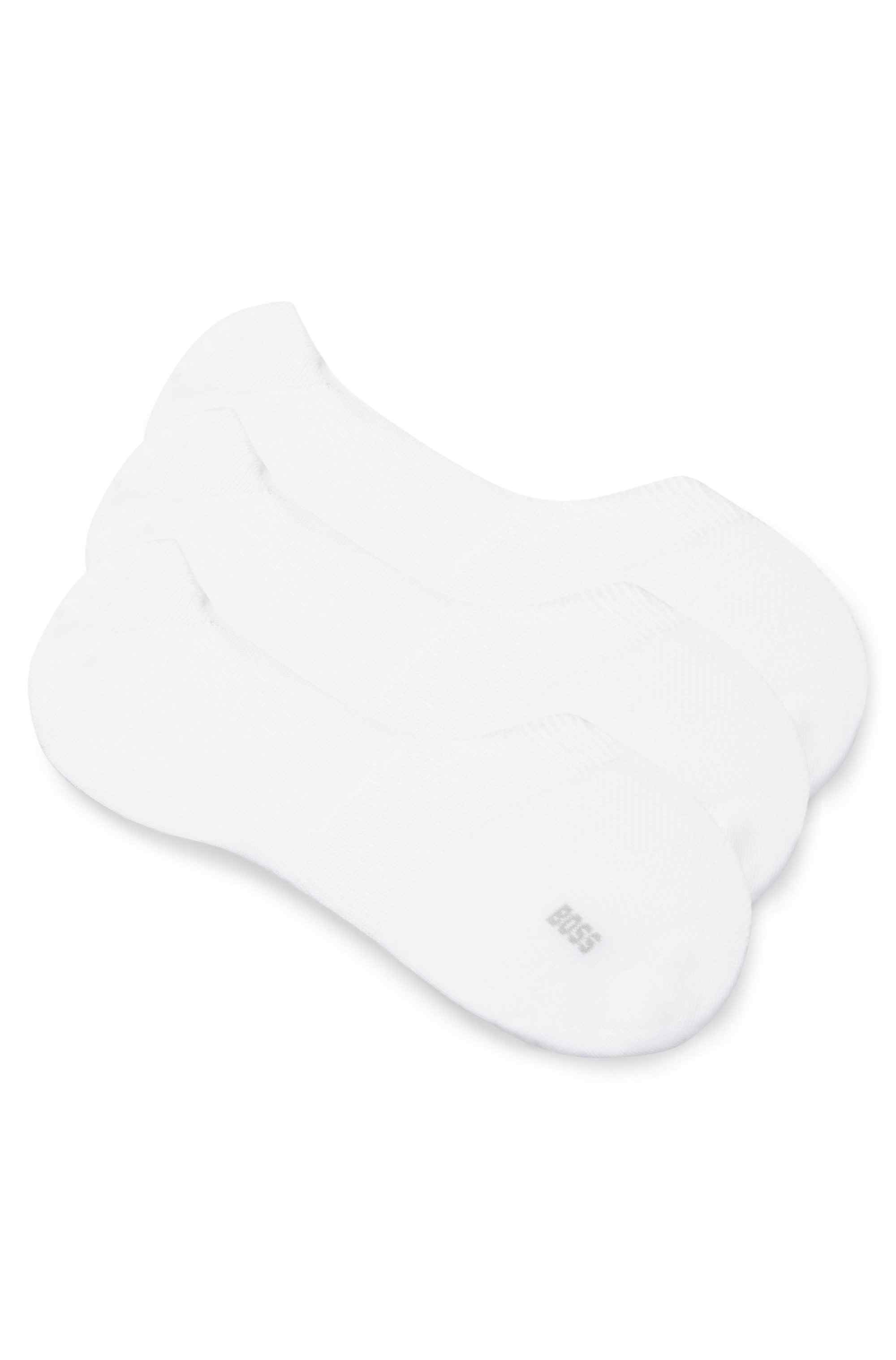 Three-pack of invisible socks in a cotton blend