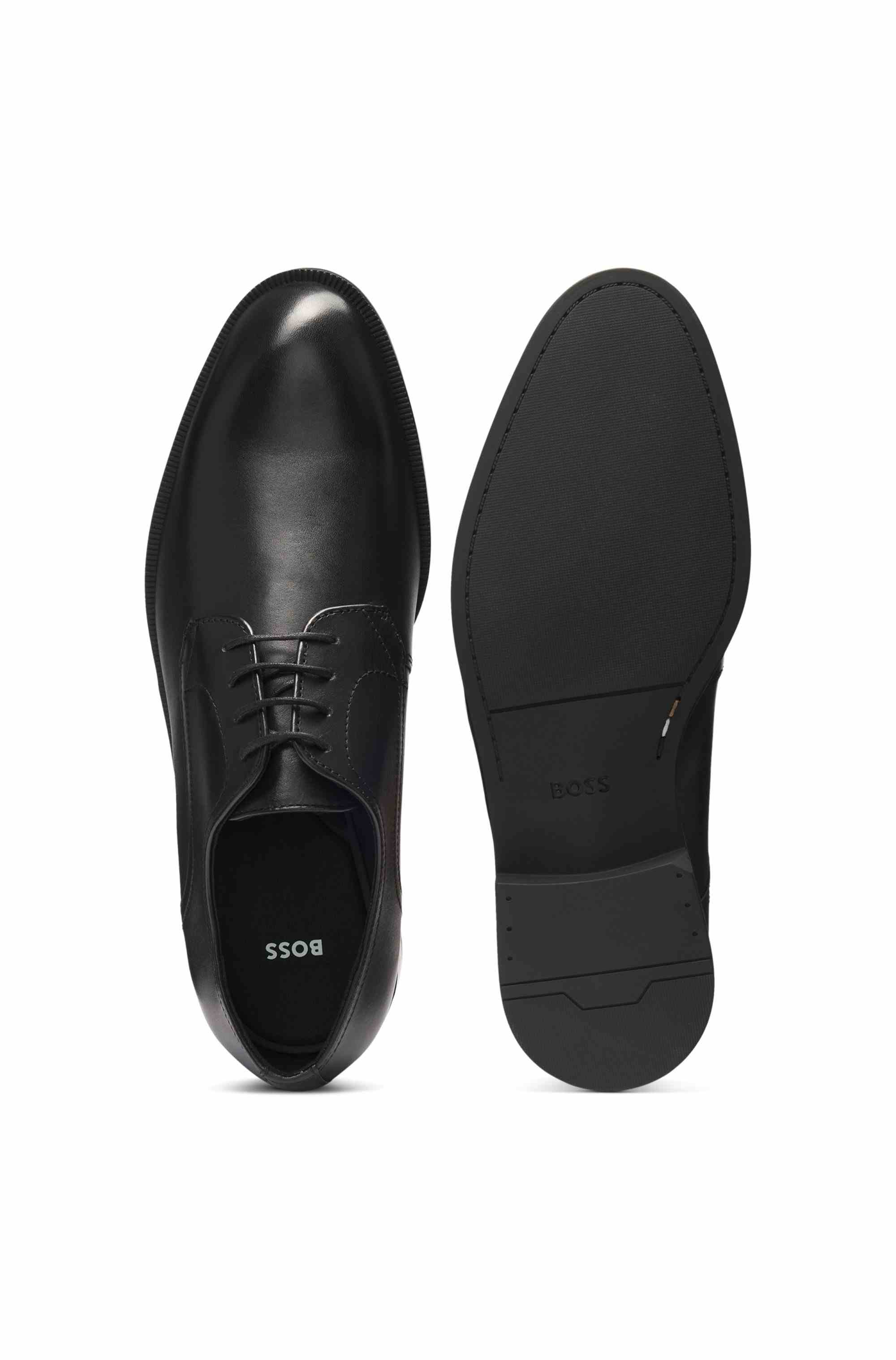 Derby shoes in leather