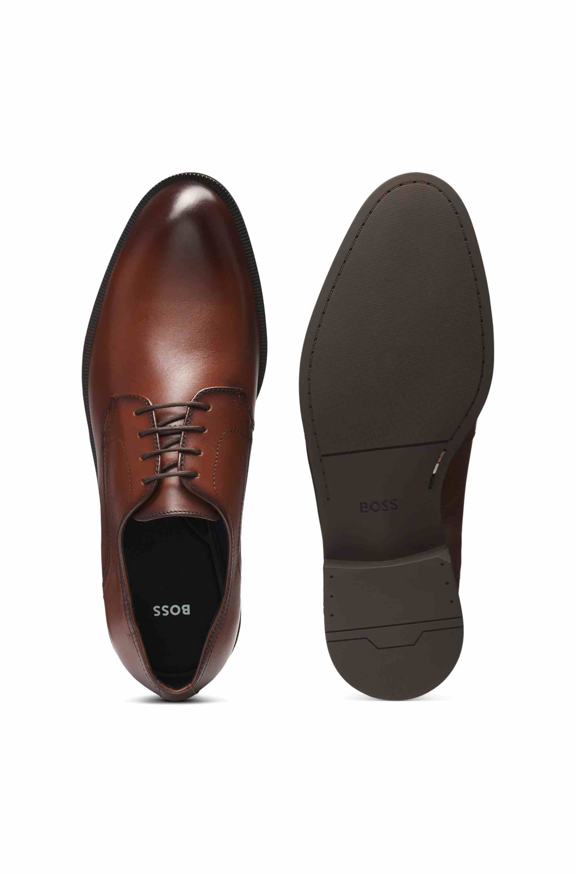 Derby shoes in leather