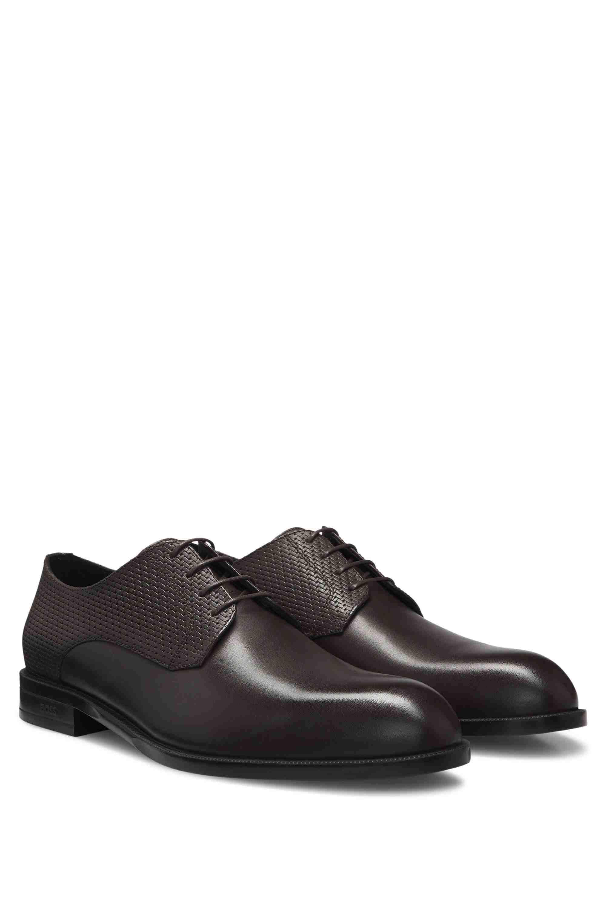 Derby shoes in printed and smooth leather