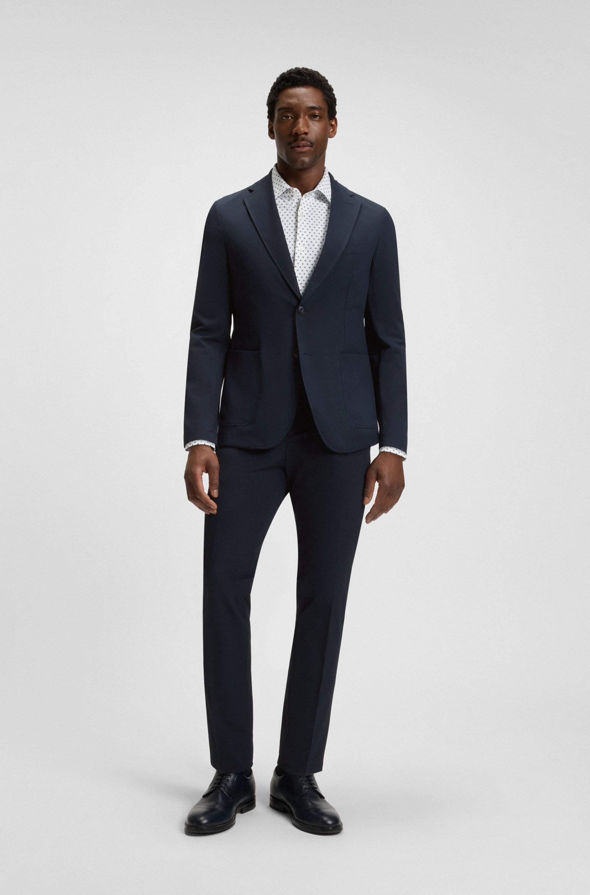 Packable slim-fit blazer in water-repellent stretch fabric