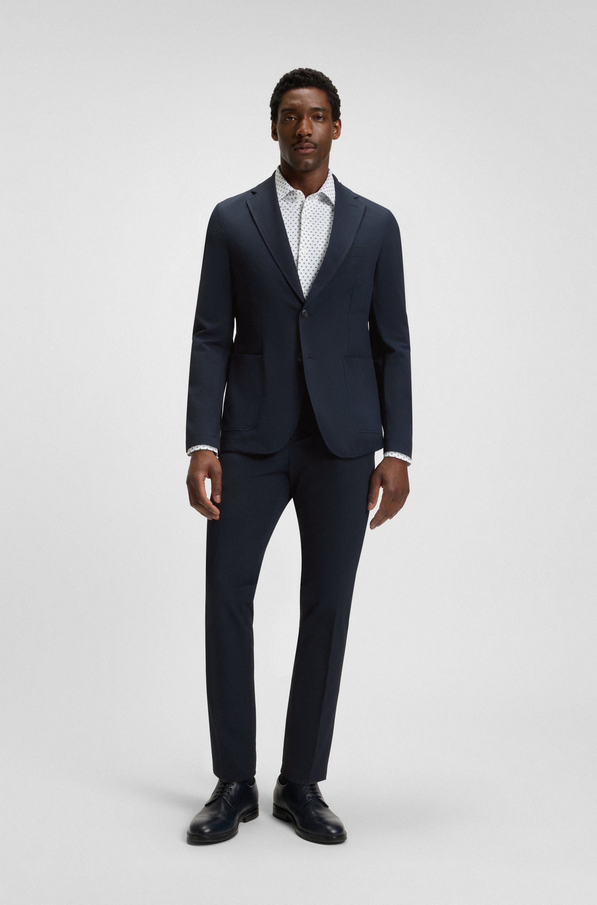 Packable slim-fit blazer in water-repellent stretch fabric