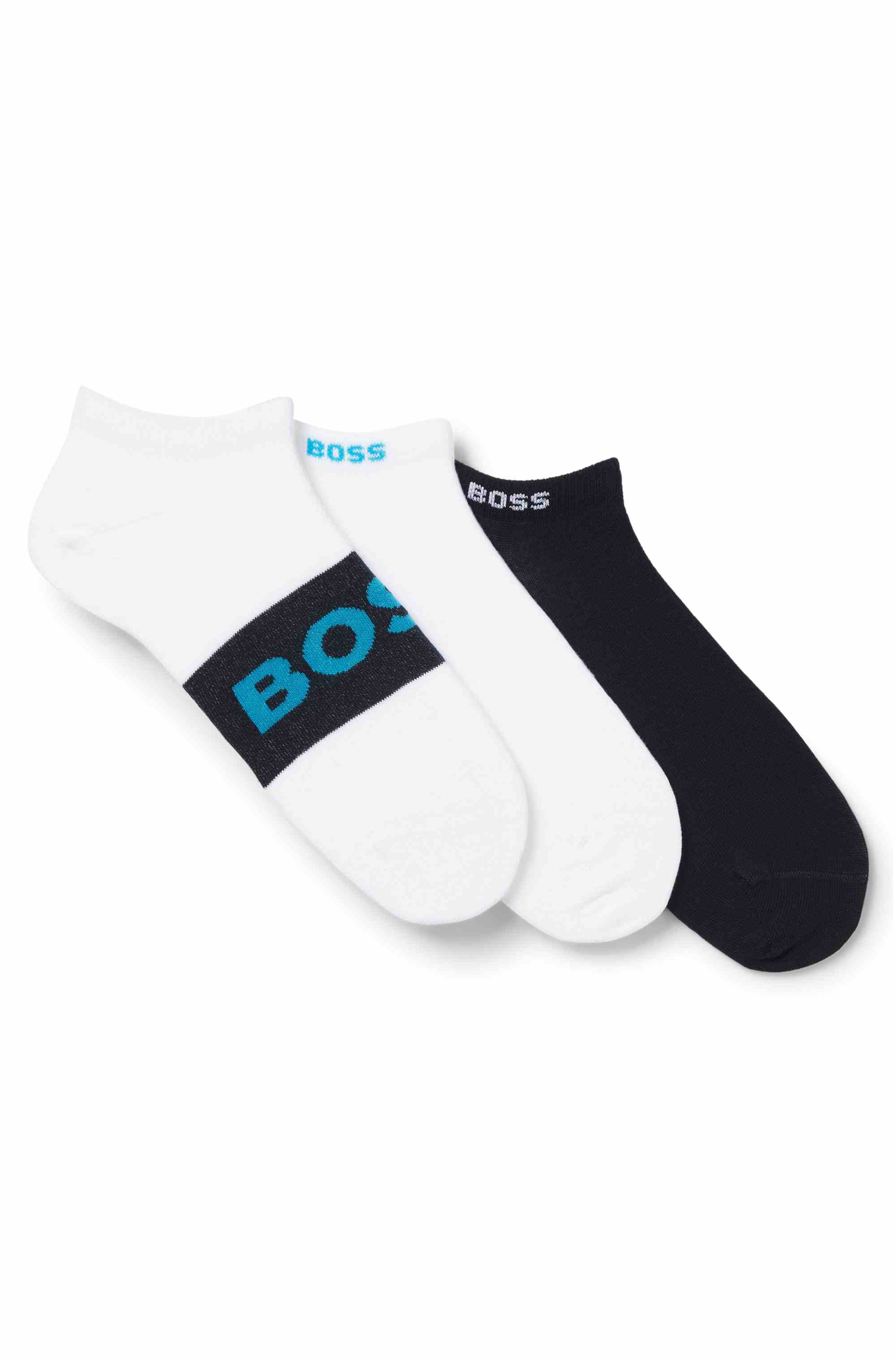Three-pack of ankle-length socks in a cotton blend