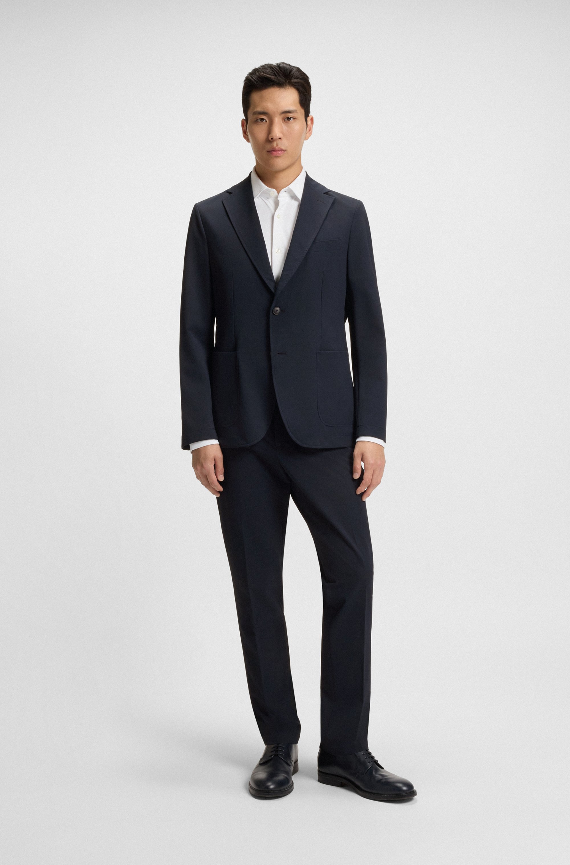 Packable slim-fit trousers in performance-stretch fabric
