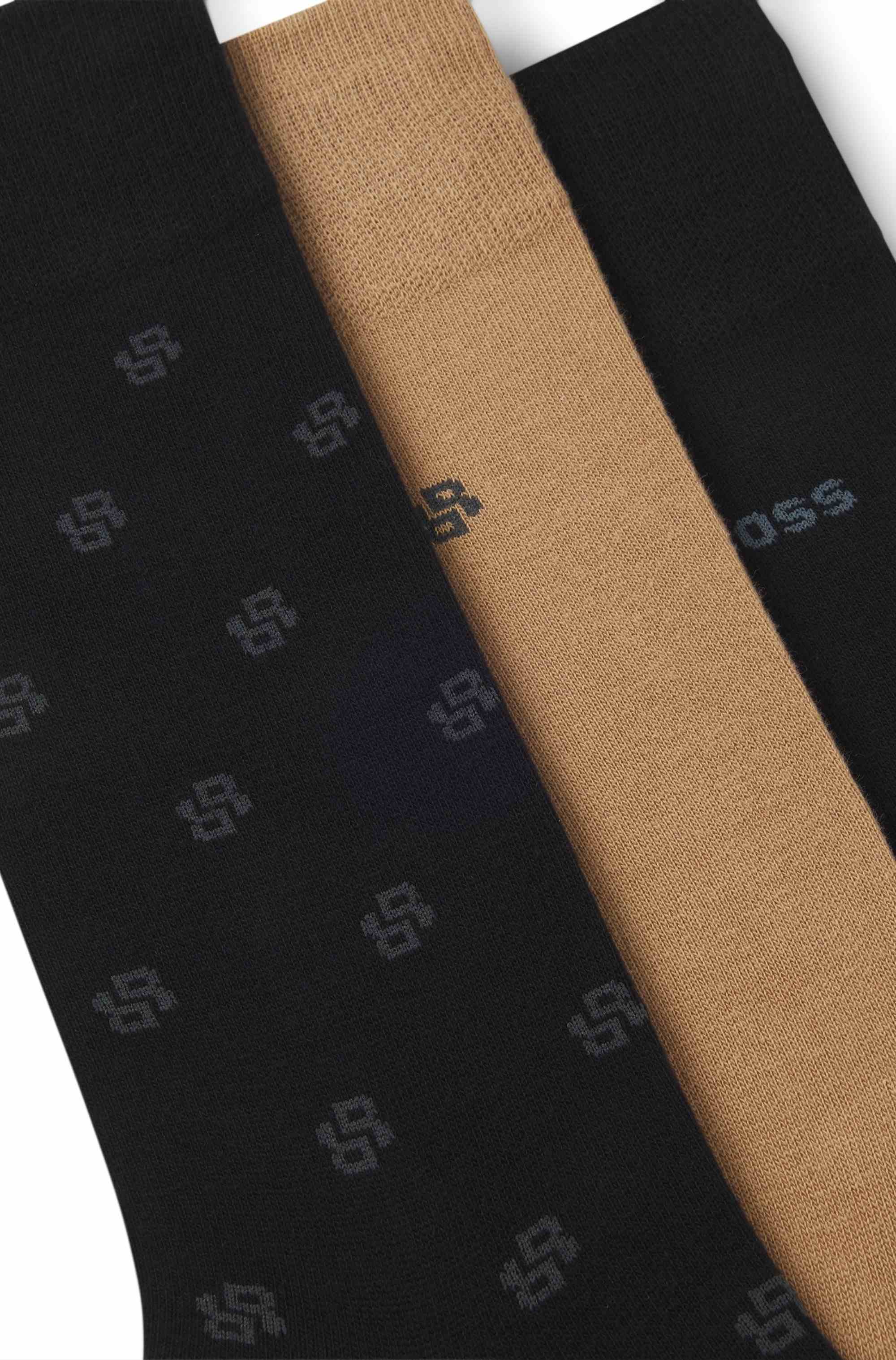 Three-pack of regular-length socks in a cotton blend