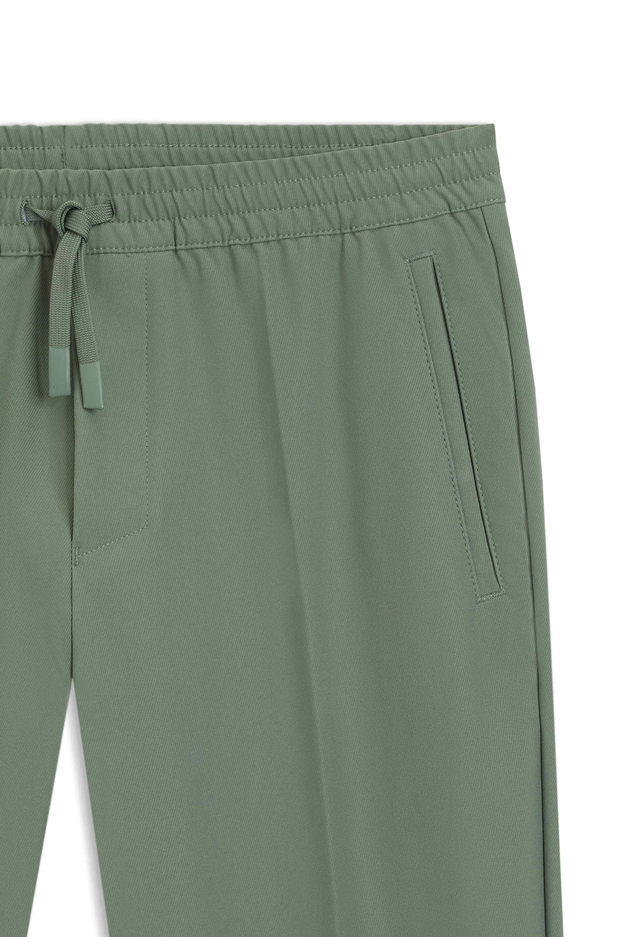 Water-repellent trousers in lightweight easy-iron fabric