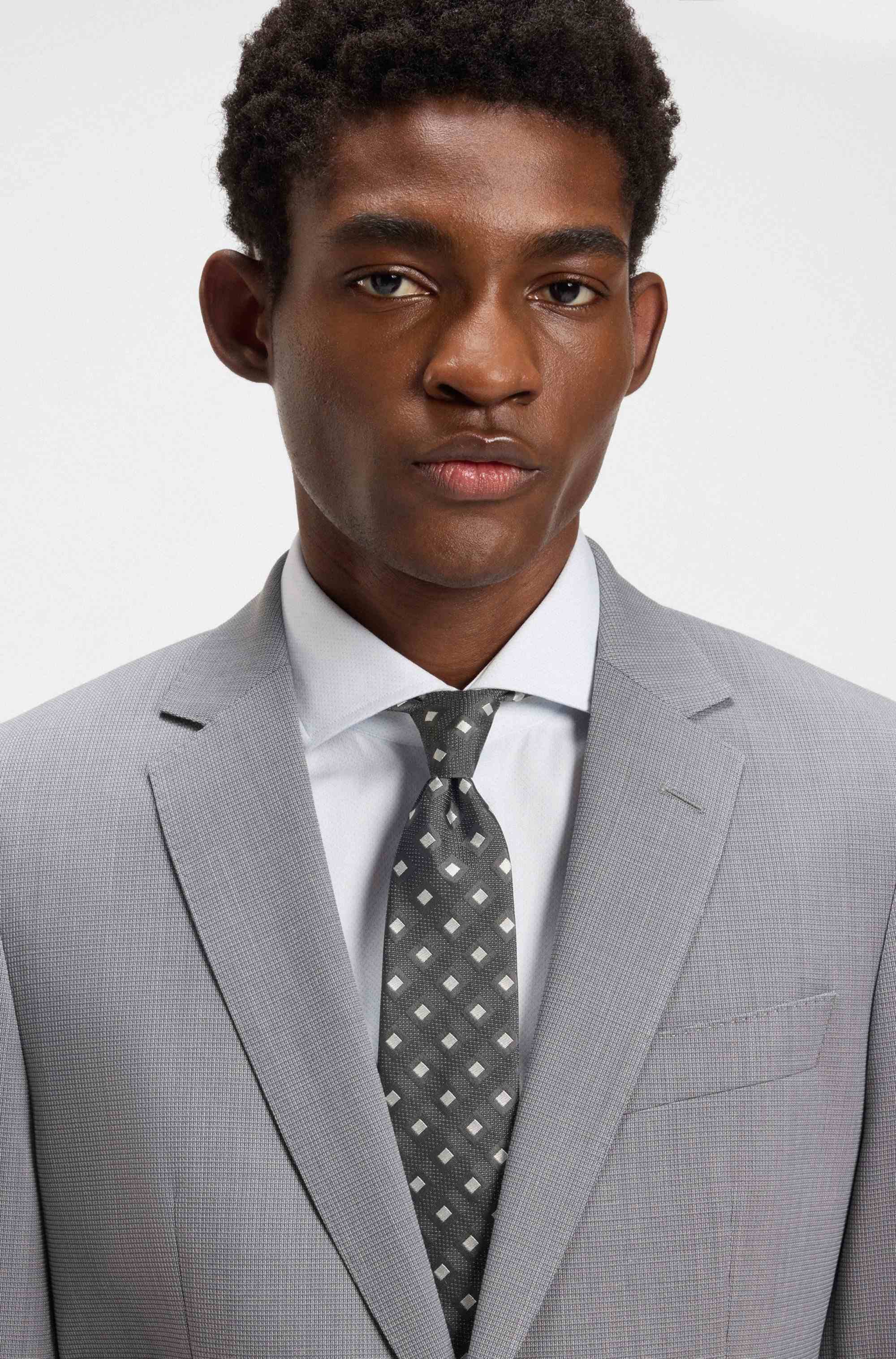 Silk-blend tie with jacquard pattern