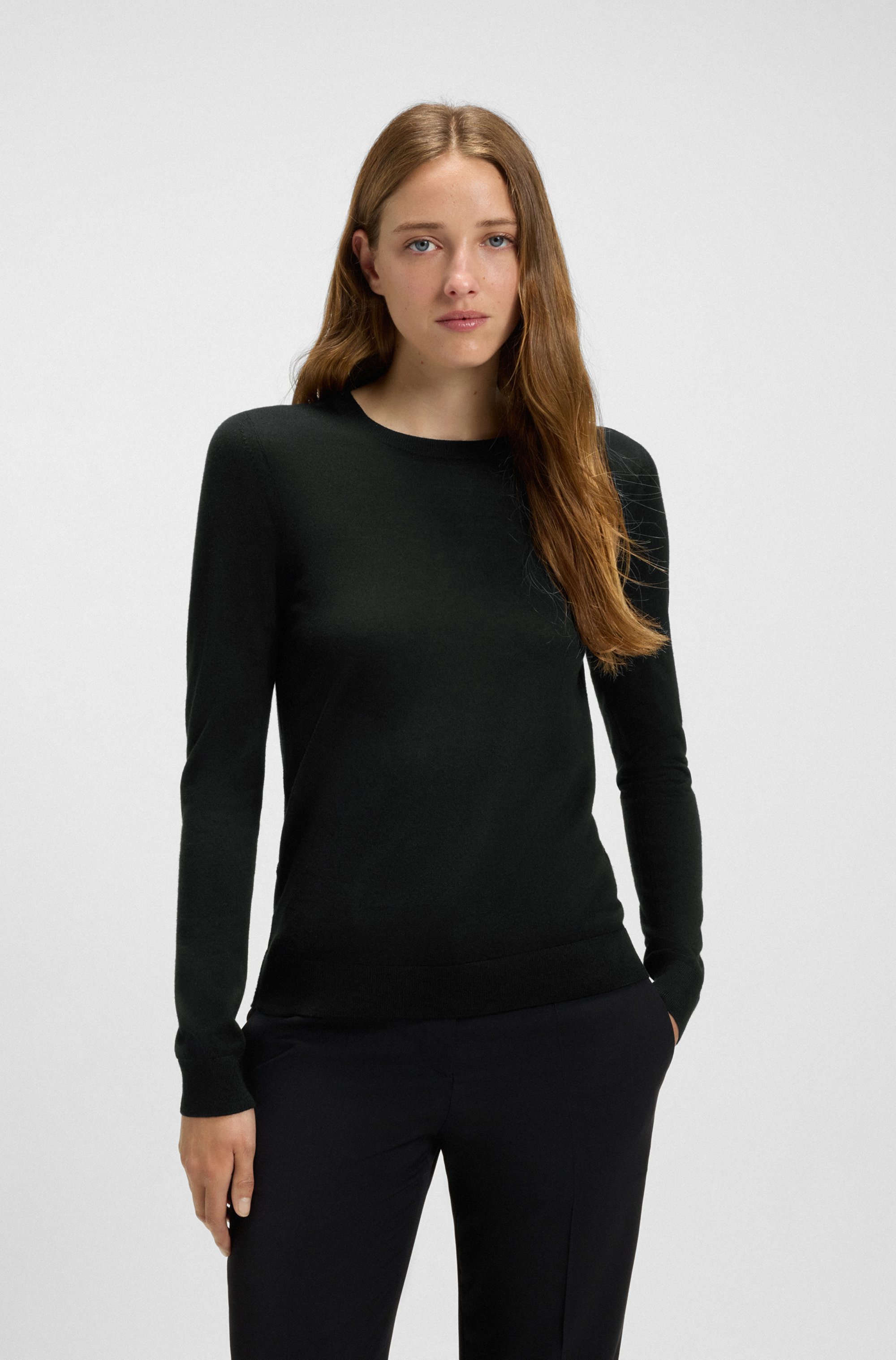 Slim-fit sweater in merino wool