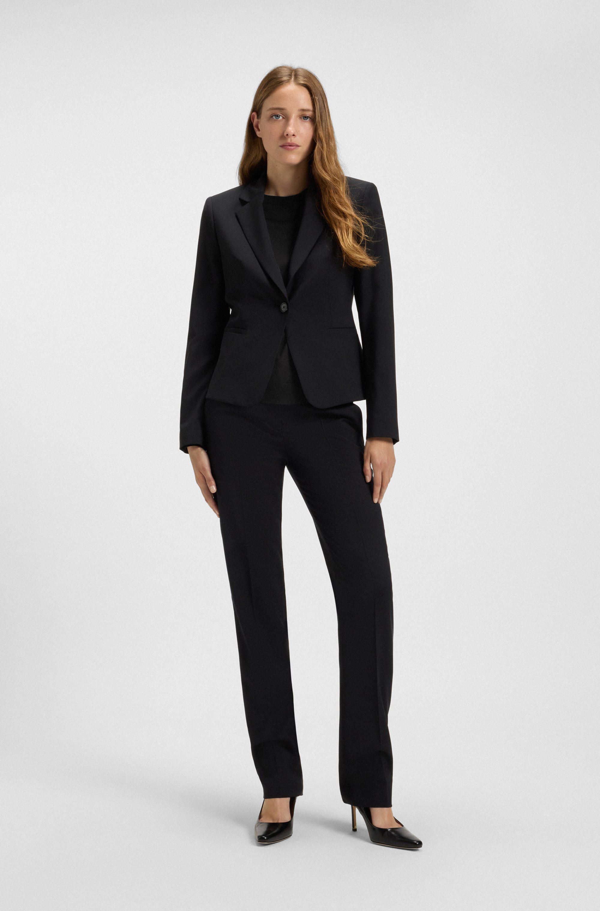 Slim-fit sweater in merino wool