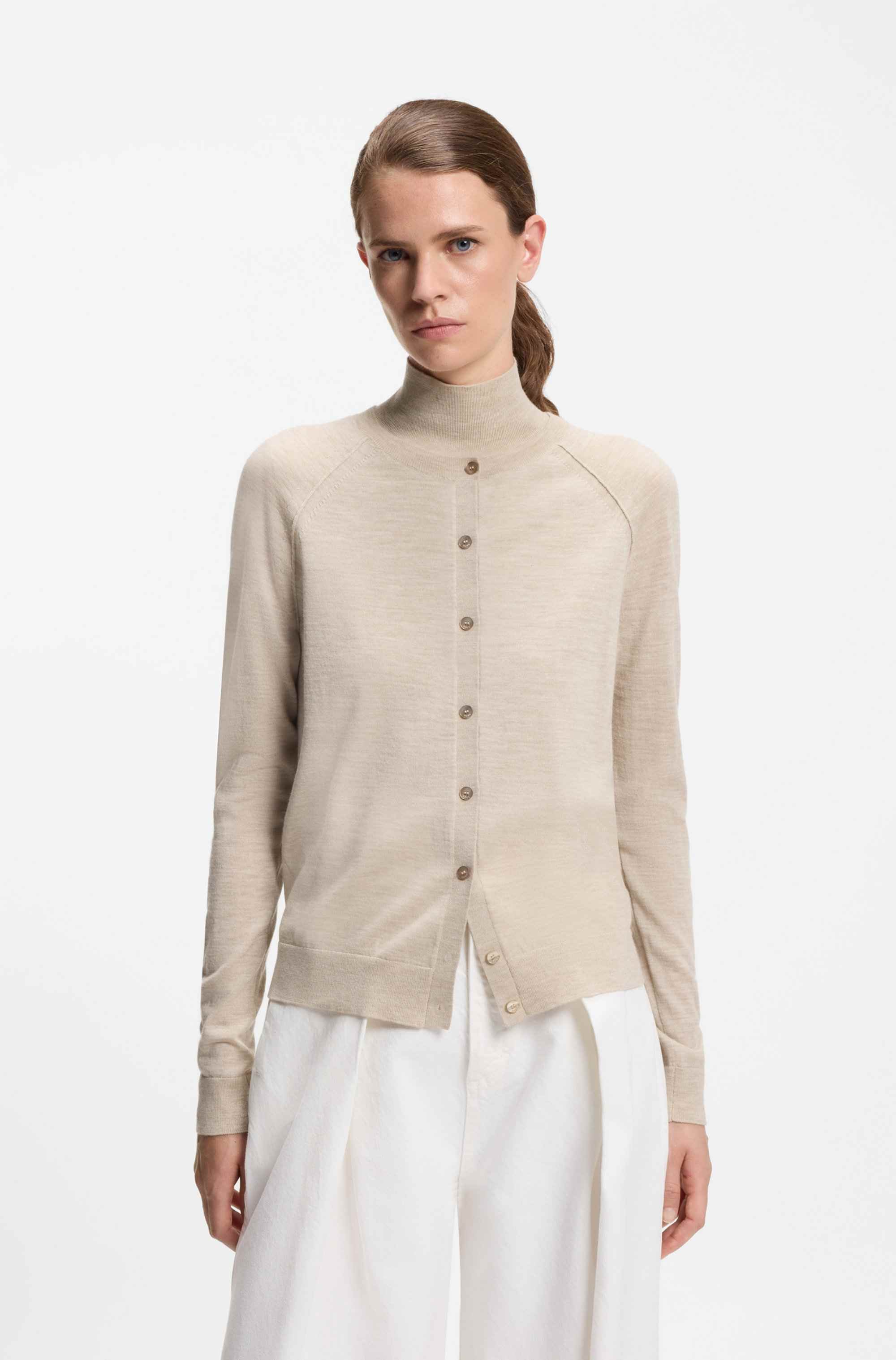 Button-up cardigan in extra-fine merino wool