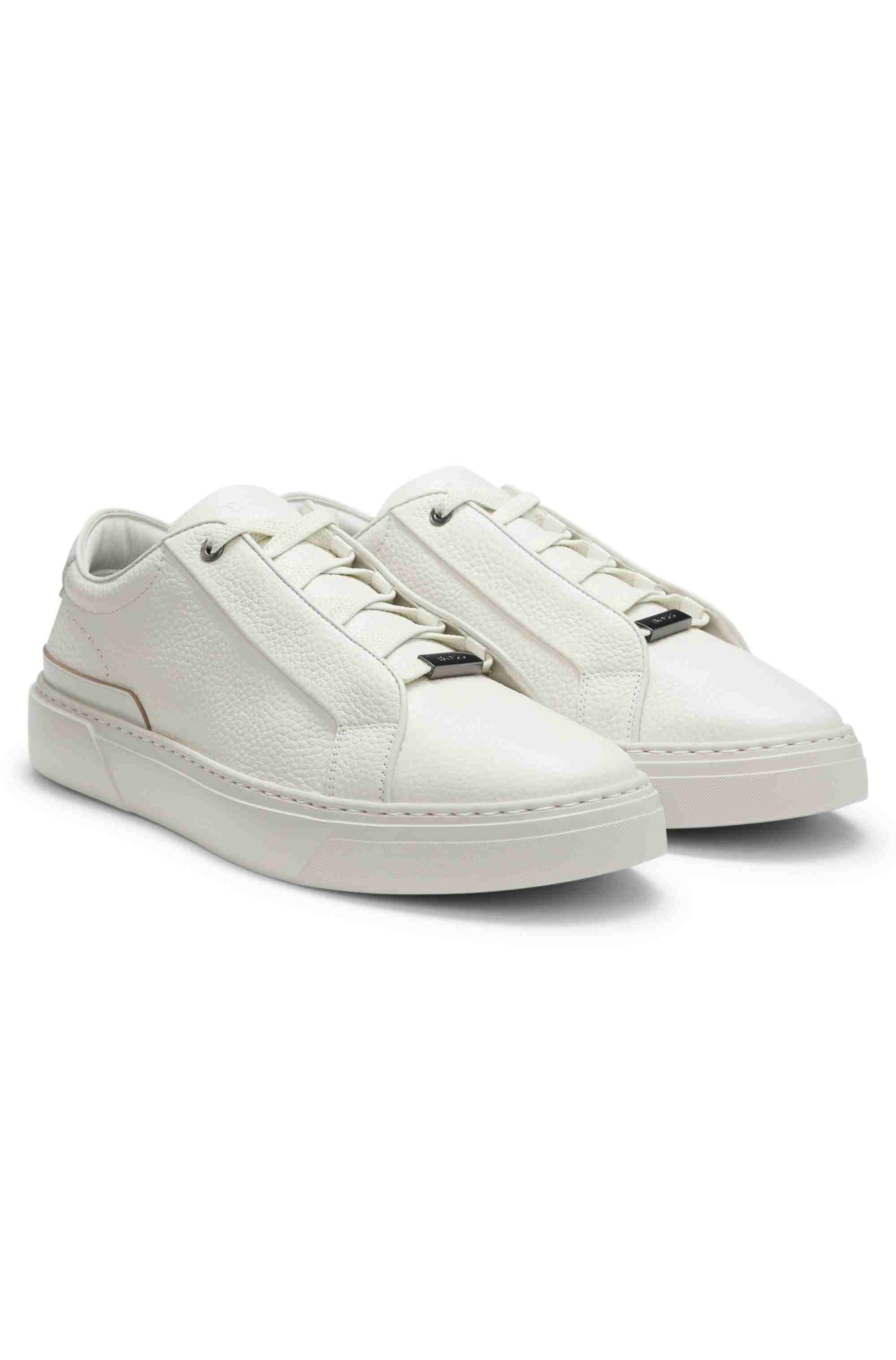 Gary trainers in grained leather with signature trims