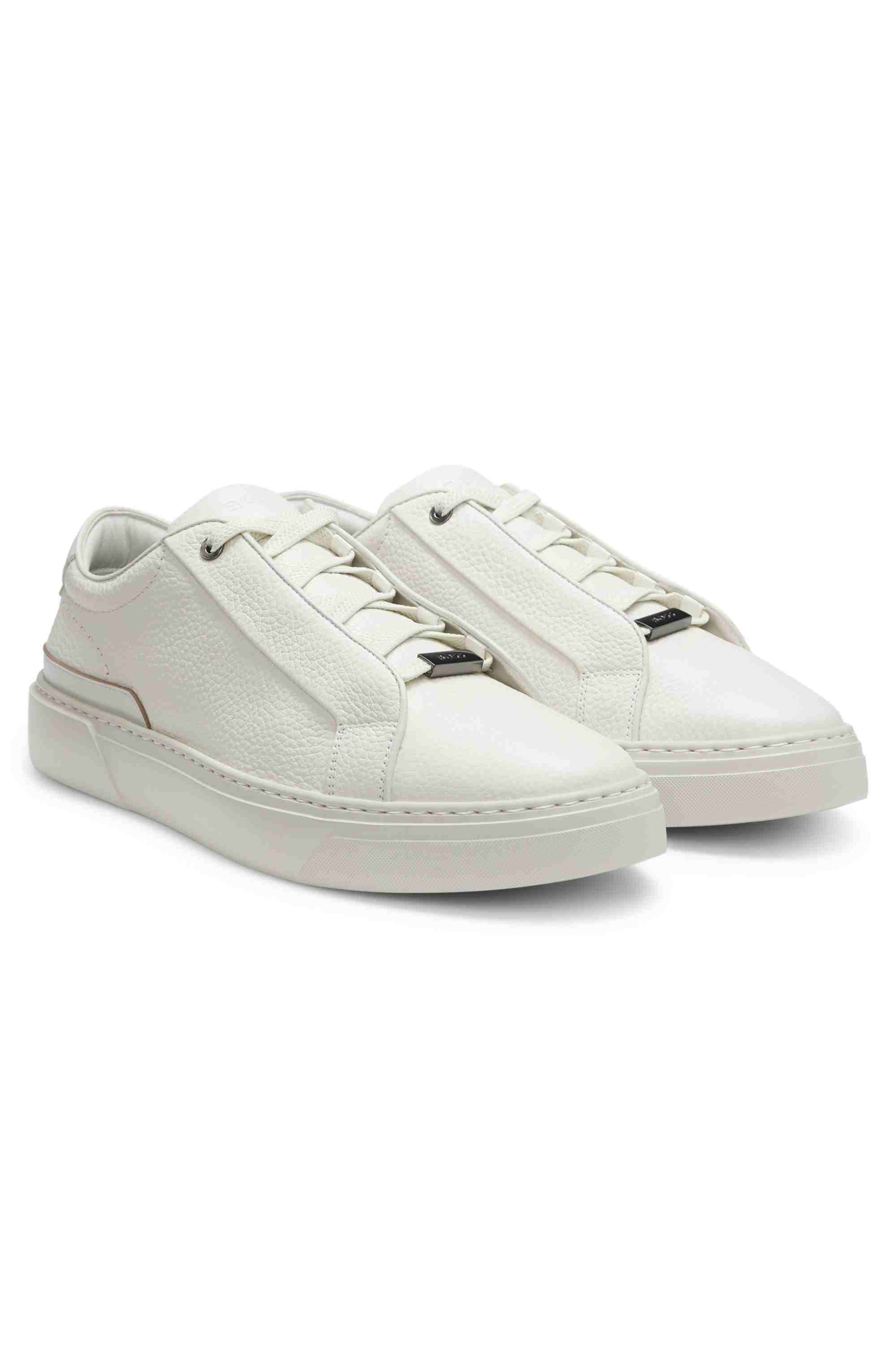 Gary trainers in grained leather with signature trims