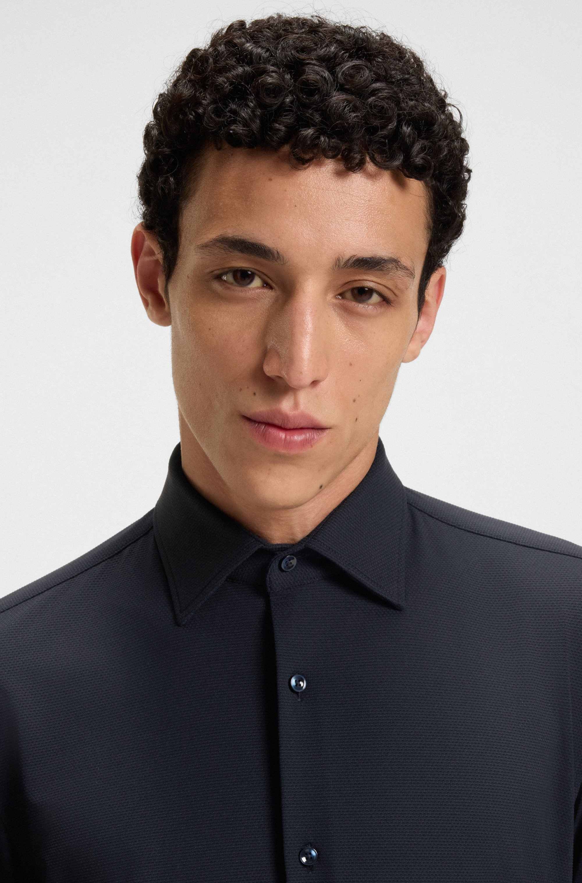 Slim-fit shirt in structured performance-stretch jersey