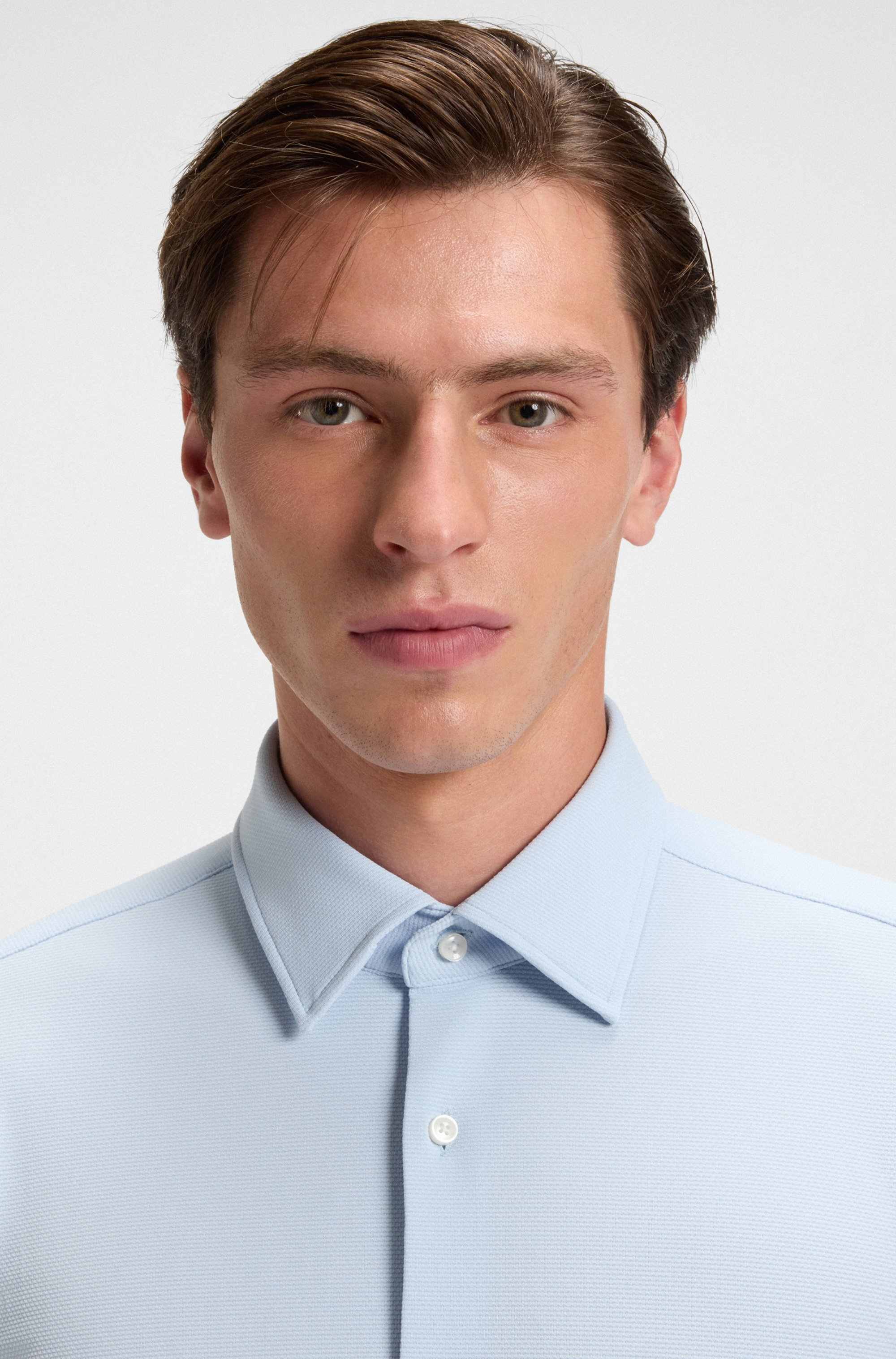 Slim-fit shirt in structured performance-stretch jersey
