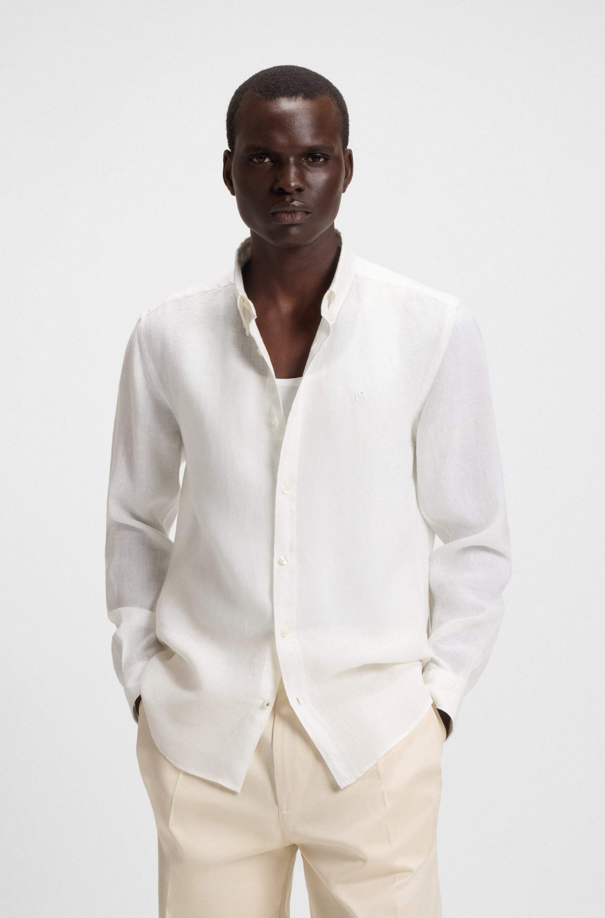 Slim-fit shirt in linen
