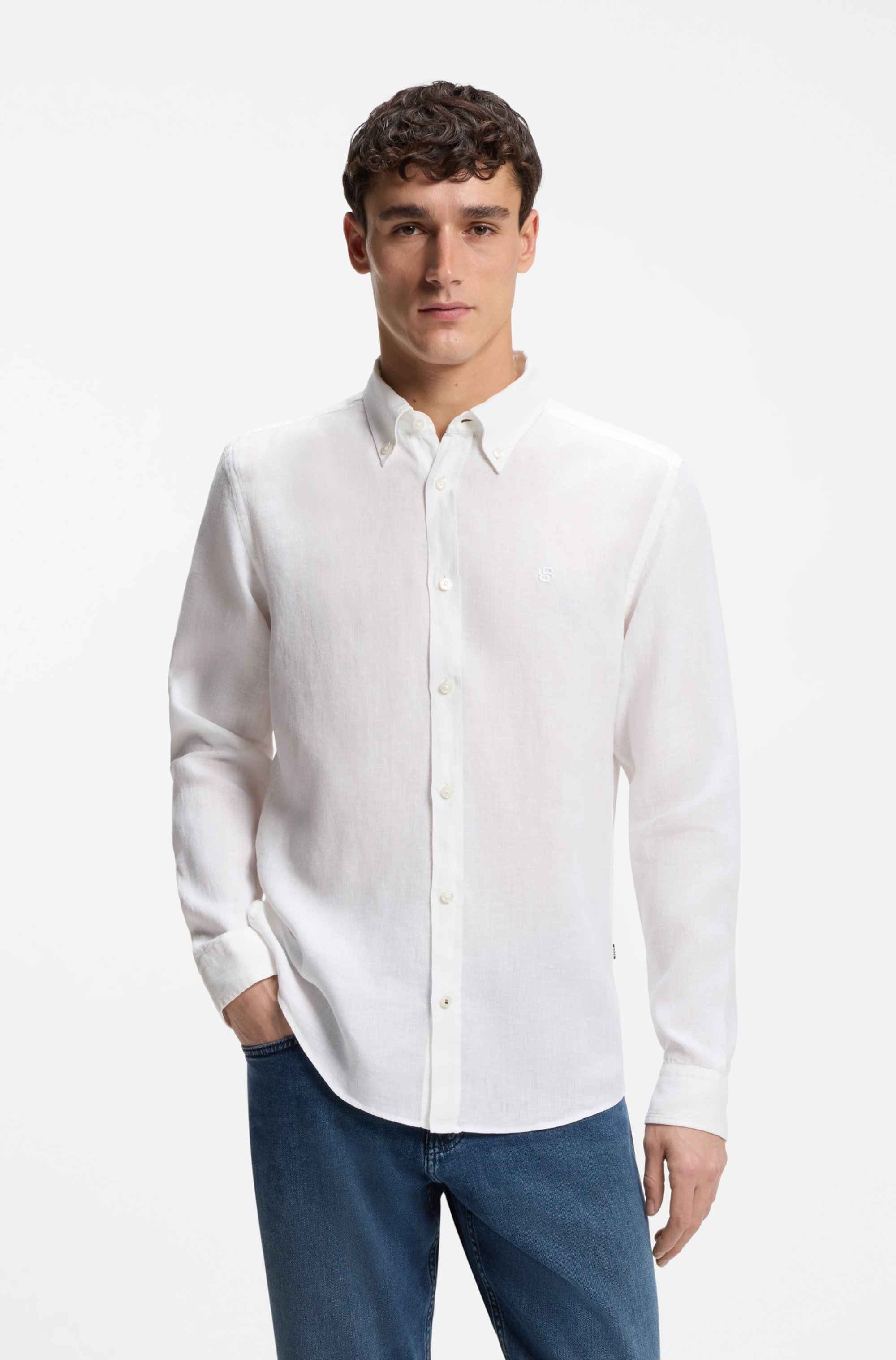 Slim-fit shirt in linen