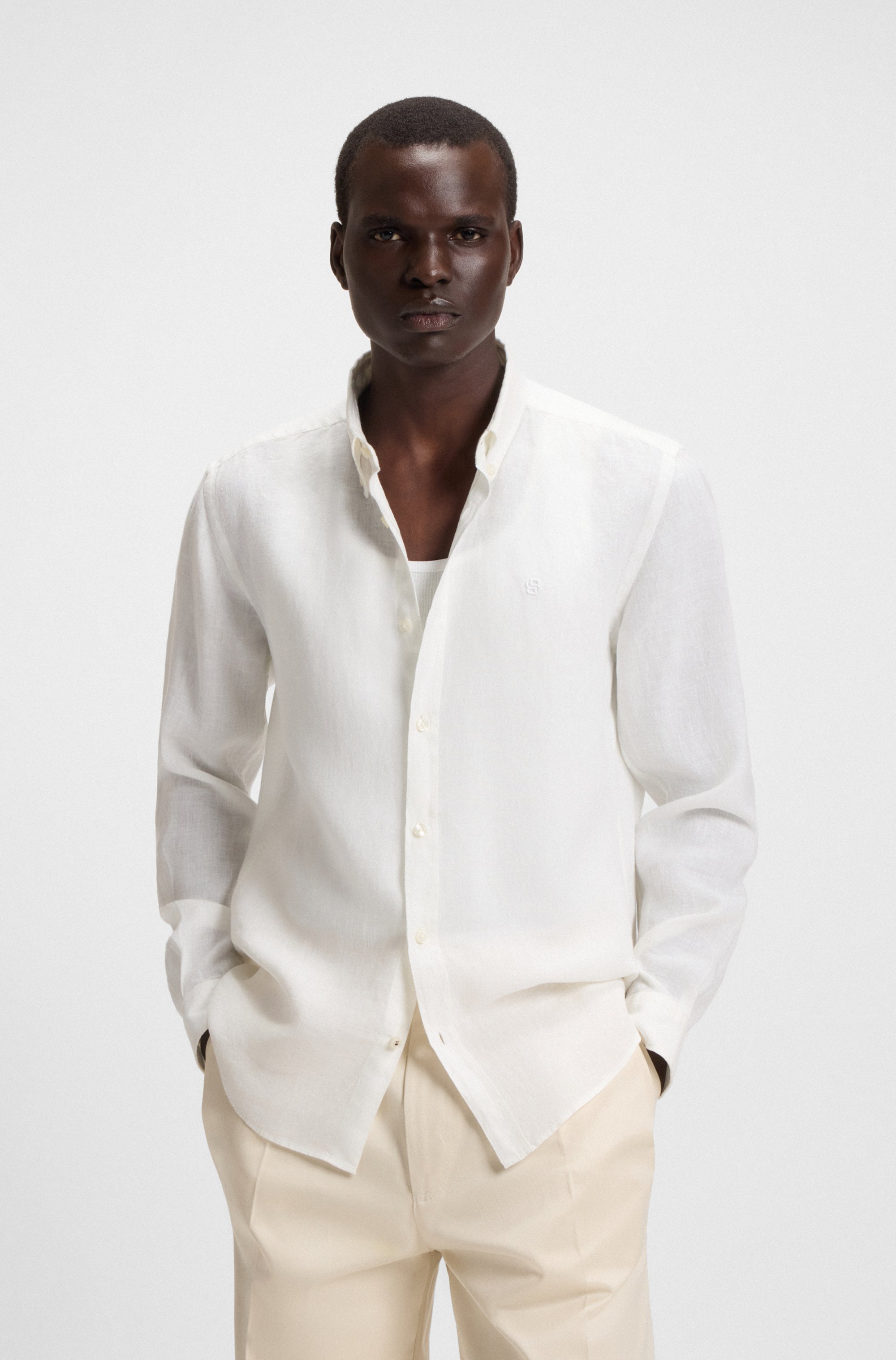 Slim-fit shirt in linen