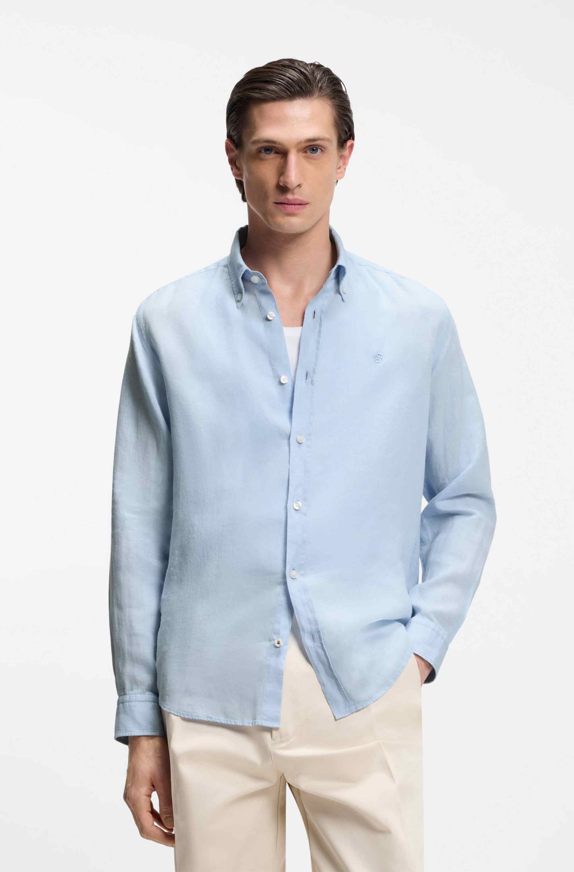 Slim-fit shirt in linen