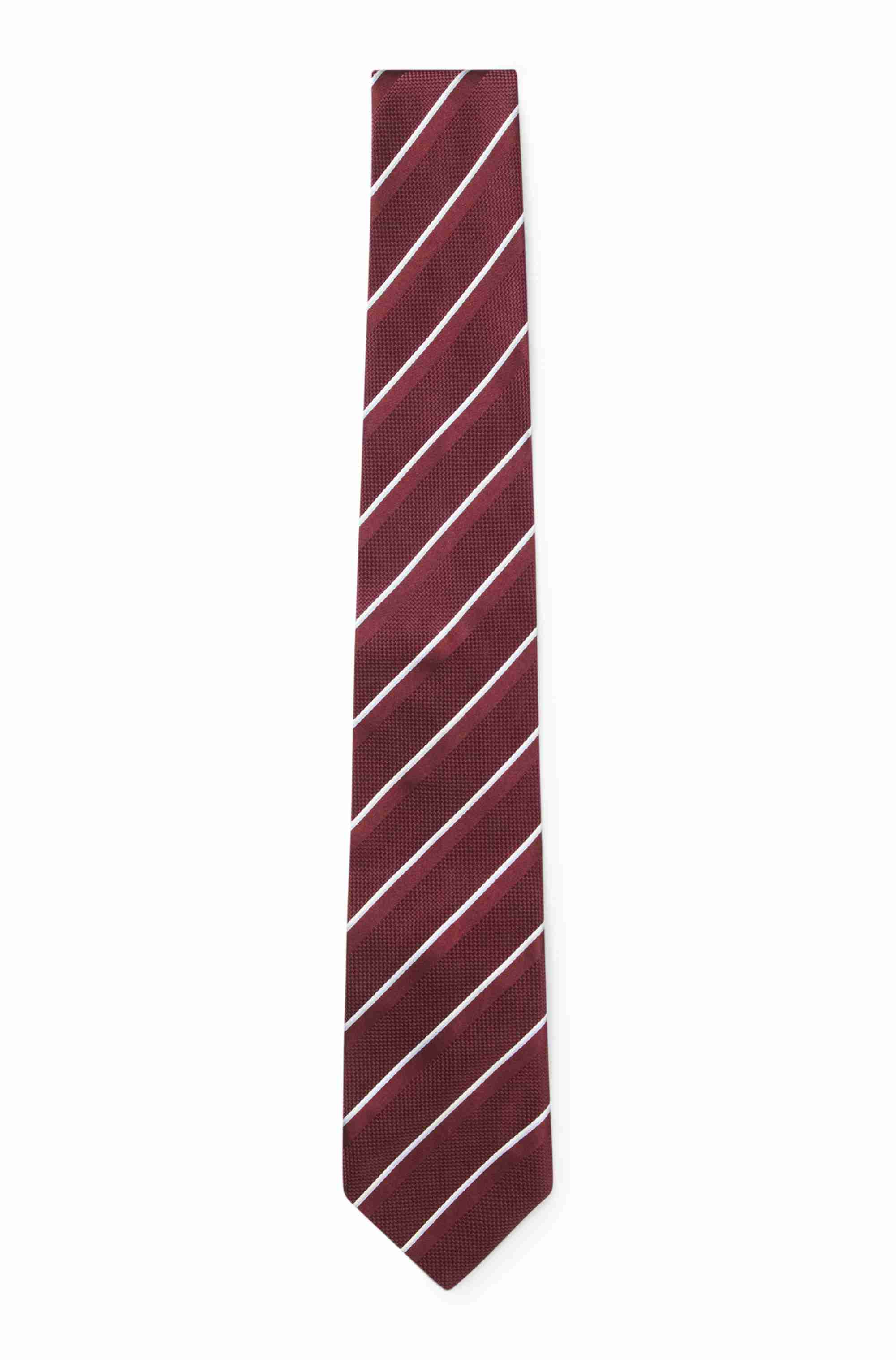 Silk tie with diagonal stripes