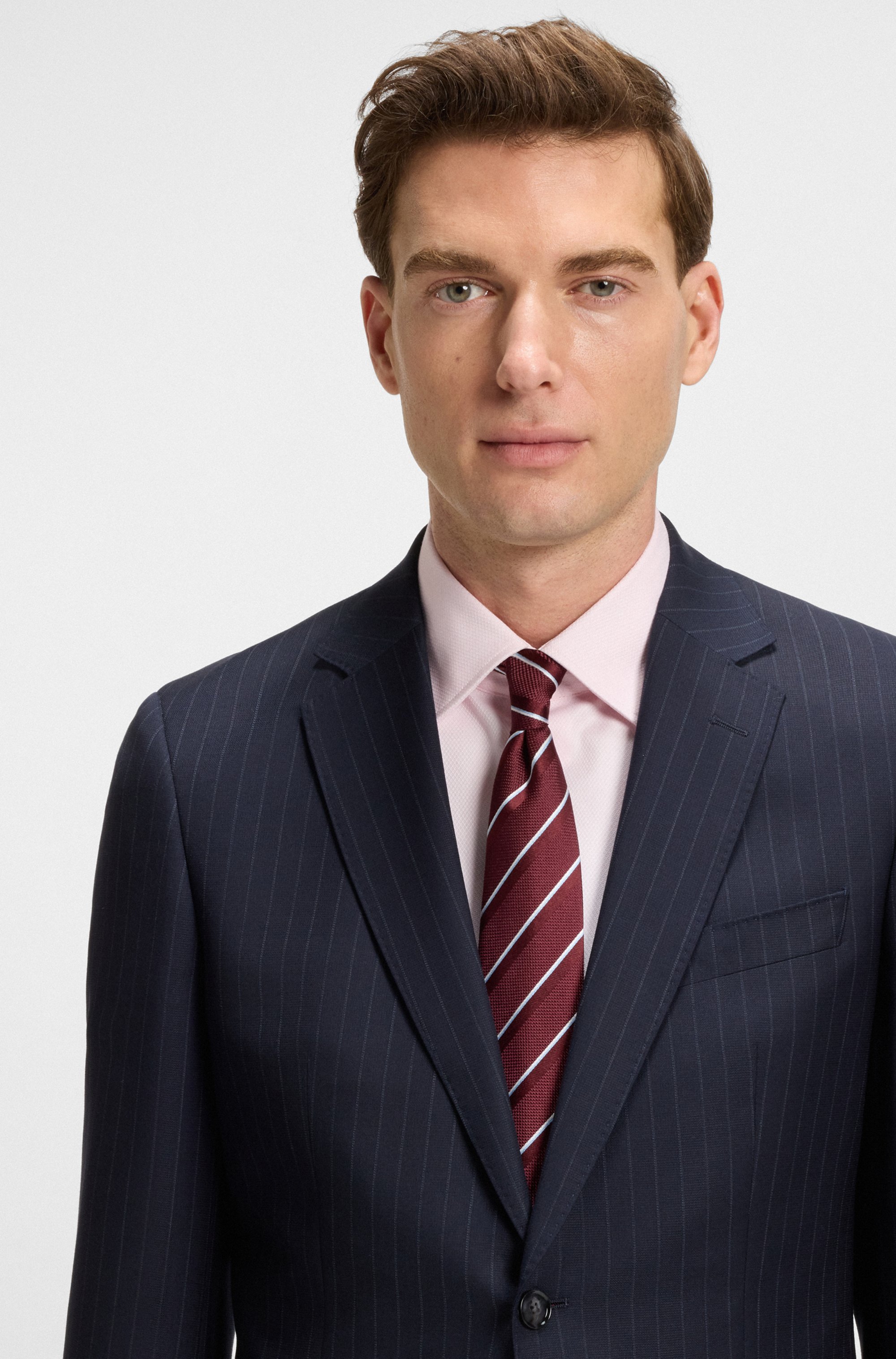 Silk tie with diagonal stripes