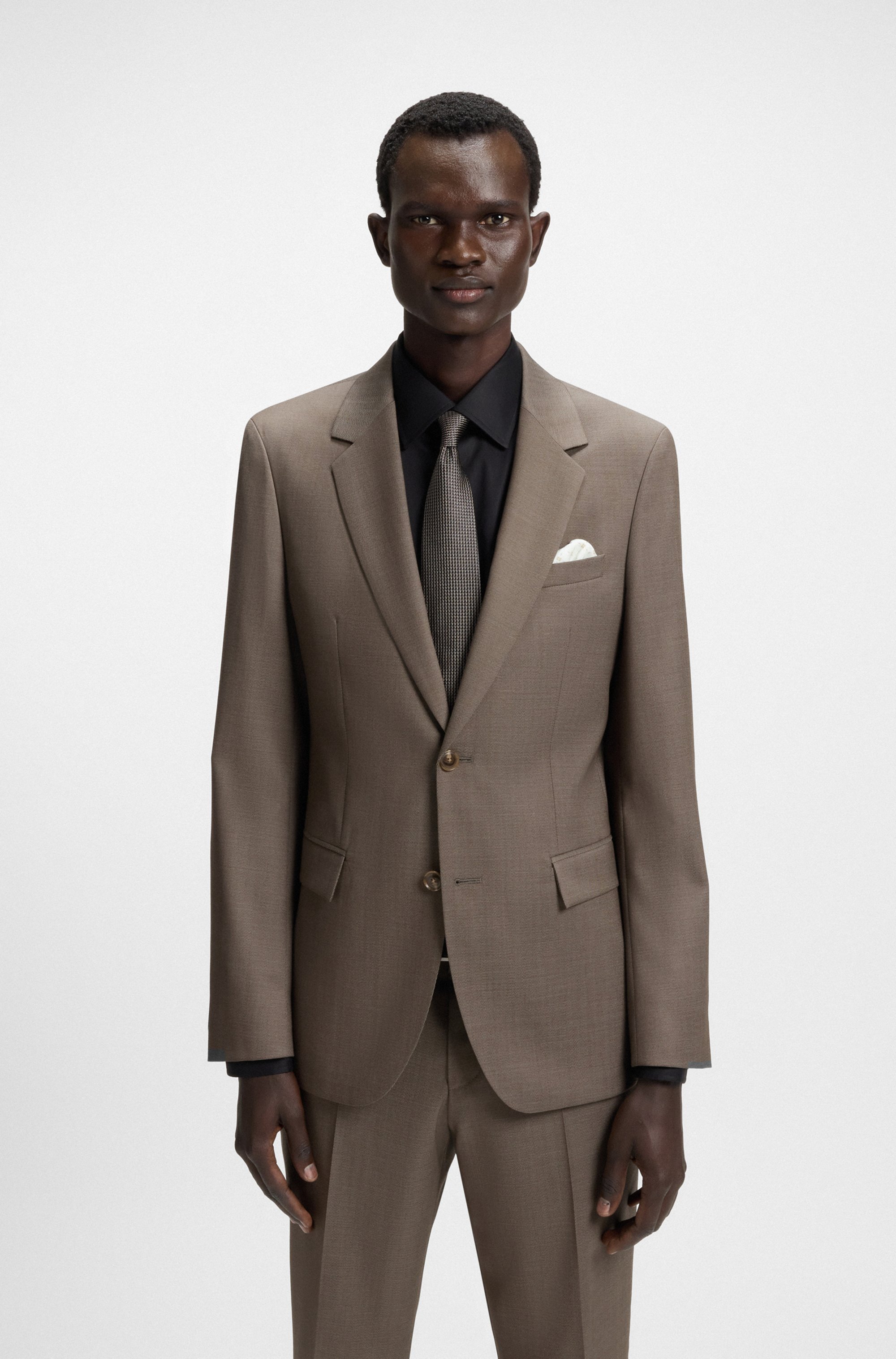 Slim-fit suit in micro-patterned virgin wool